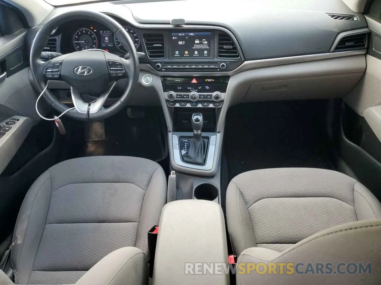 8 Фотография поврежденного автомобиля KMHD84LF4LU941400 HYUNDAI ELANTRA 2020