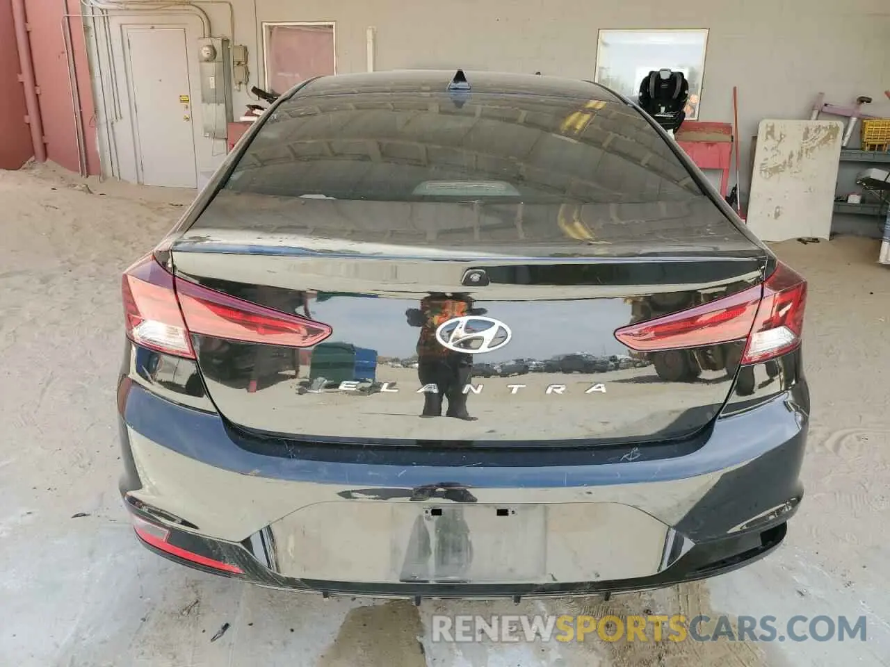 6 Photograph of a damaged car KMHD84LF4LU956110 HYUNDAI ELANTRA 2020