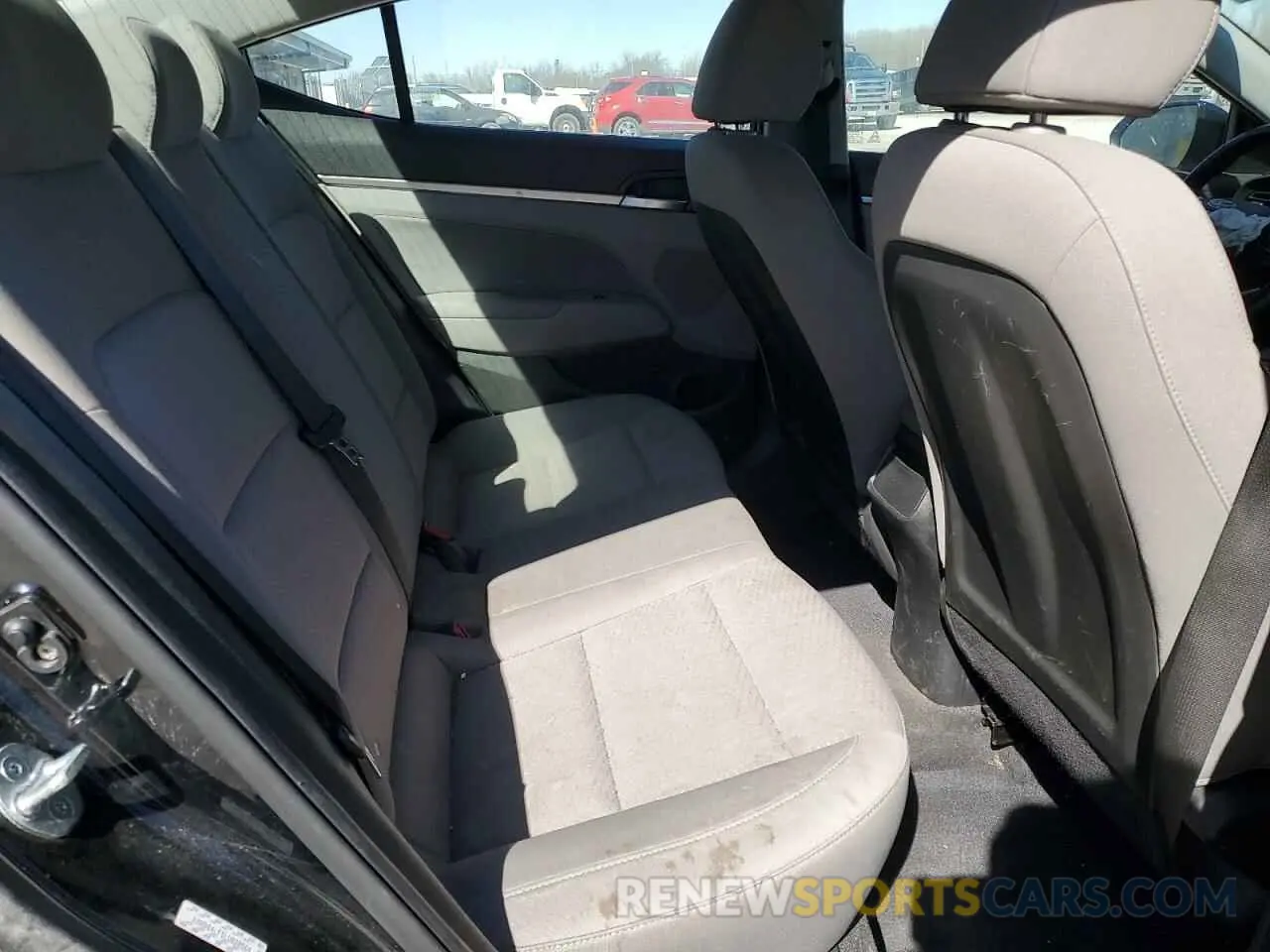 10 Photograph of a damaged car KMHD84LF5LU028564 HYUNDAI ELANTRA 2020