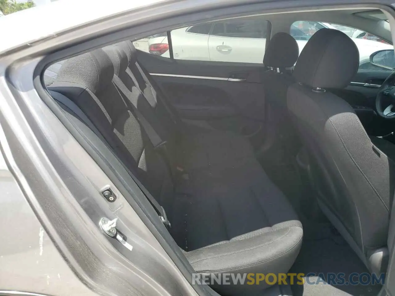 10 Photograph of a damaged car KMHD84LF5LU906607 HYUNDAI ELANTRA 2020
