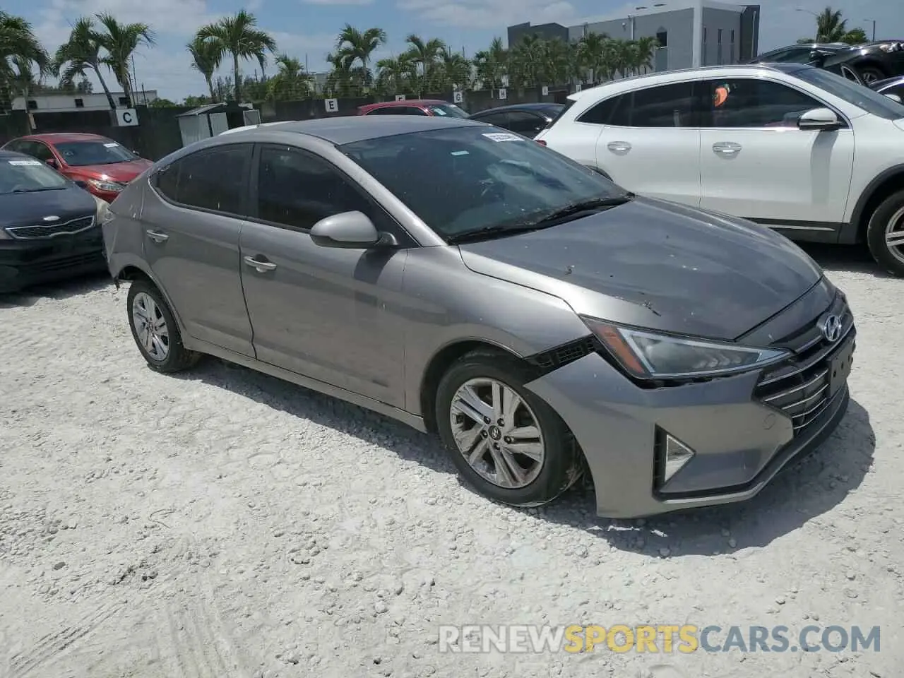 4 Photograph of a damaged car KMHD84LF5LU906607 HYUNDAI ELANTRA 2020