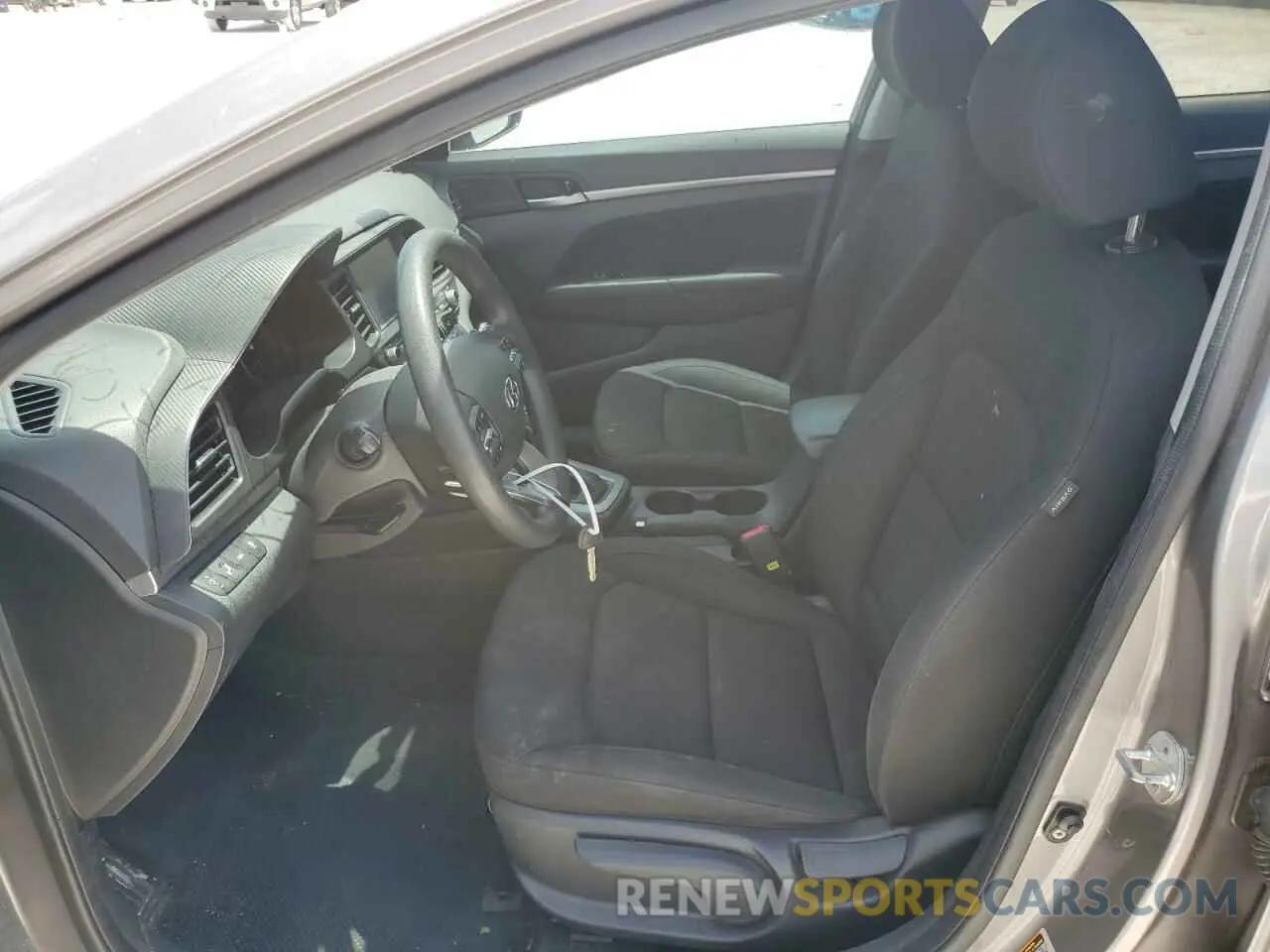 7 Photograph of a damaged car KMHD84LF5LU906607 HYUNDAI ELANTRA 2020