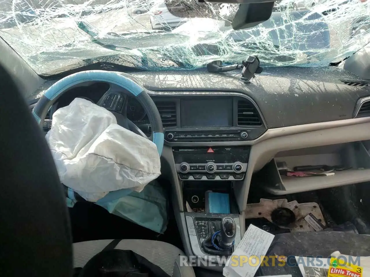 8 Фотография поврежденного автомобиля KMHD84LF5LU977595 HYUNDAI ELANTRA 2020