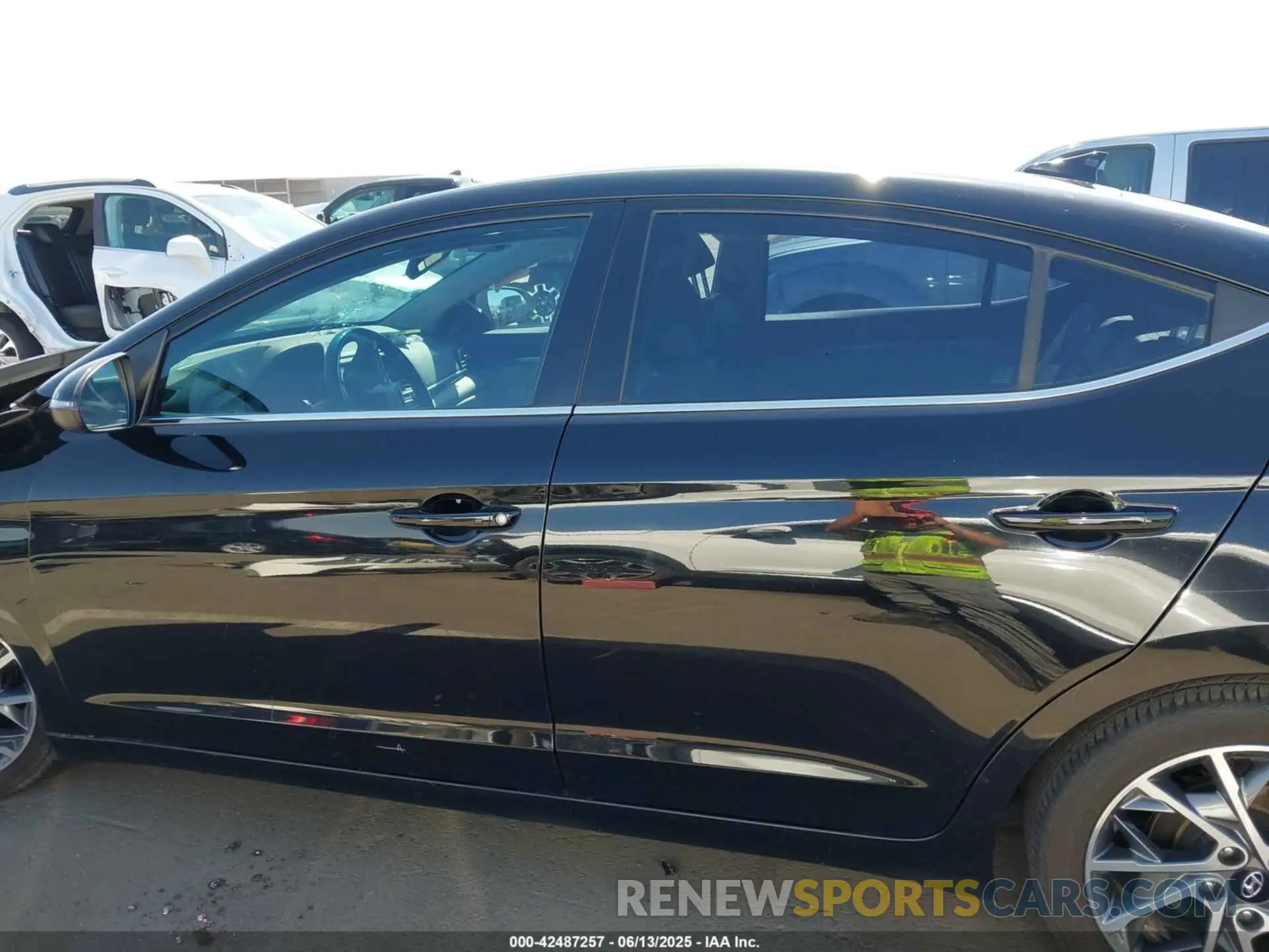 15 Photograph of a damaged car KMHD84LF6LU991215 HYUNDAI ELANTRA 2020
