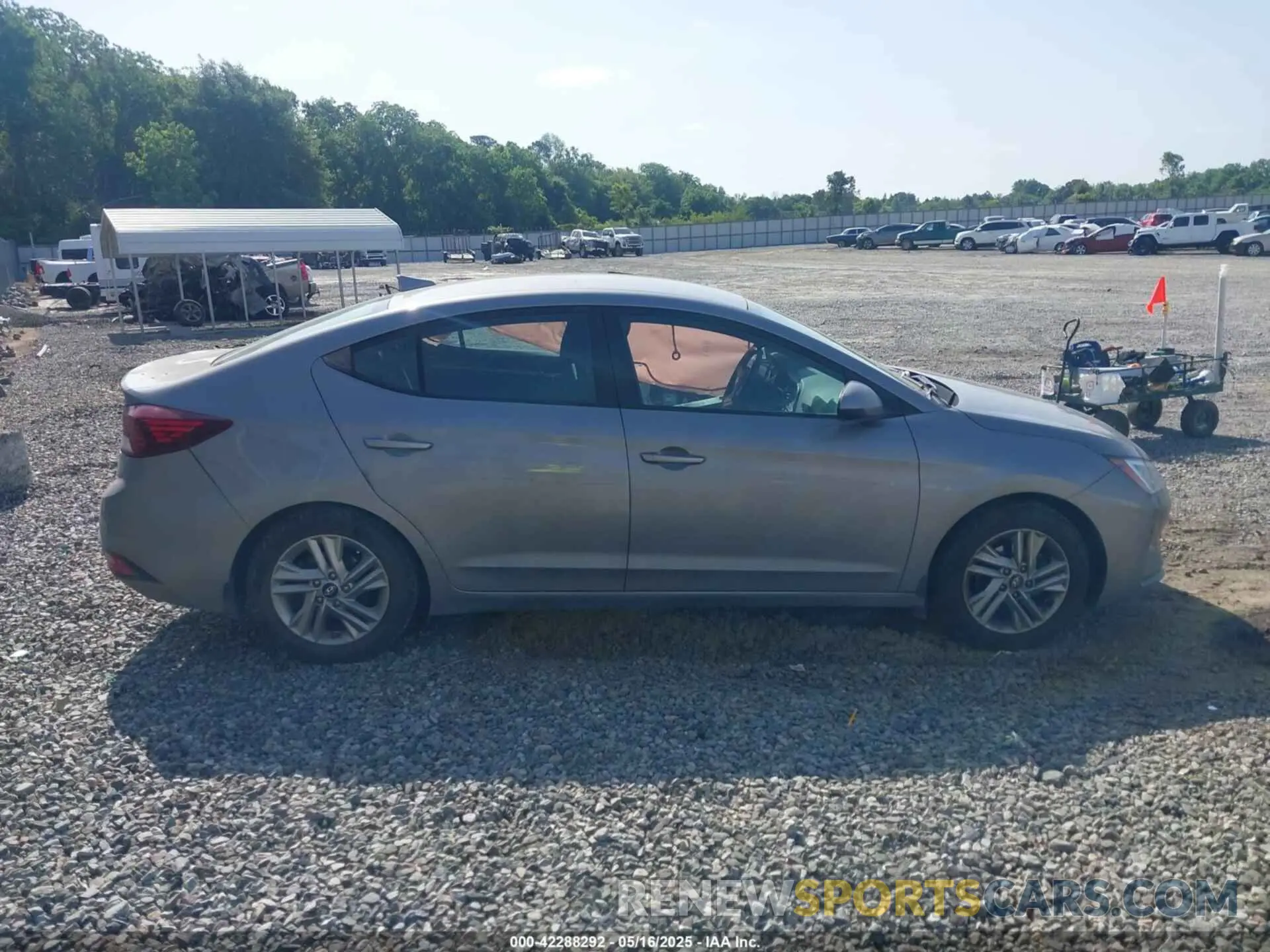 13 Фотография поврежденного автомобиля KMHD84LF7LU105161 HYUNDAI ELANTRA 2020