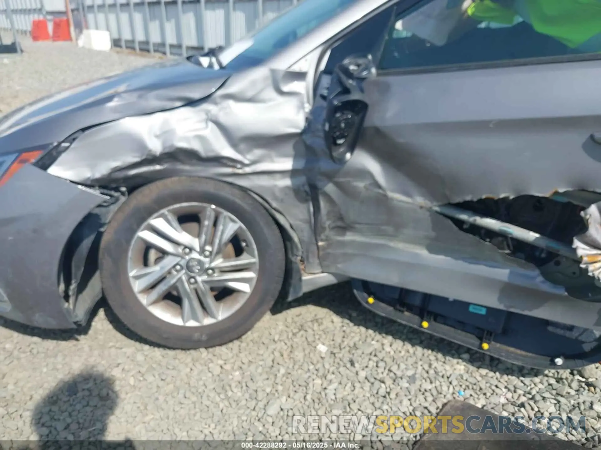 6 Фотография поврежденного автомобиля KMHD84LF7LU105161 HYUNDAI ELANTRA 2020