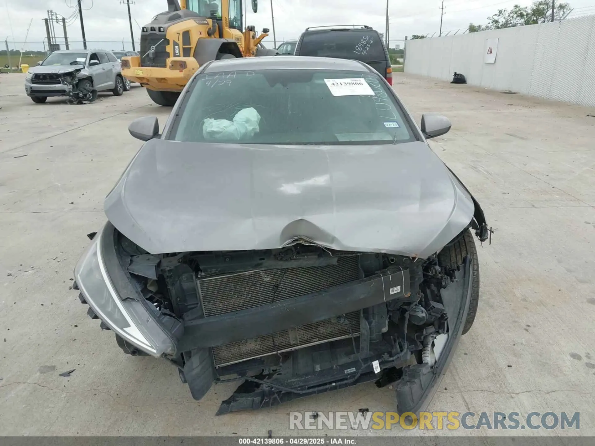 12 Photograph of a damaged car KMHD84LF7LU980207 HYUNDAI ELANTRA 2020