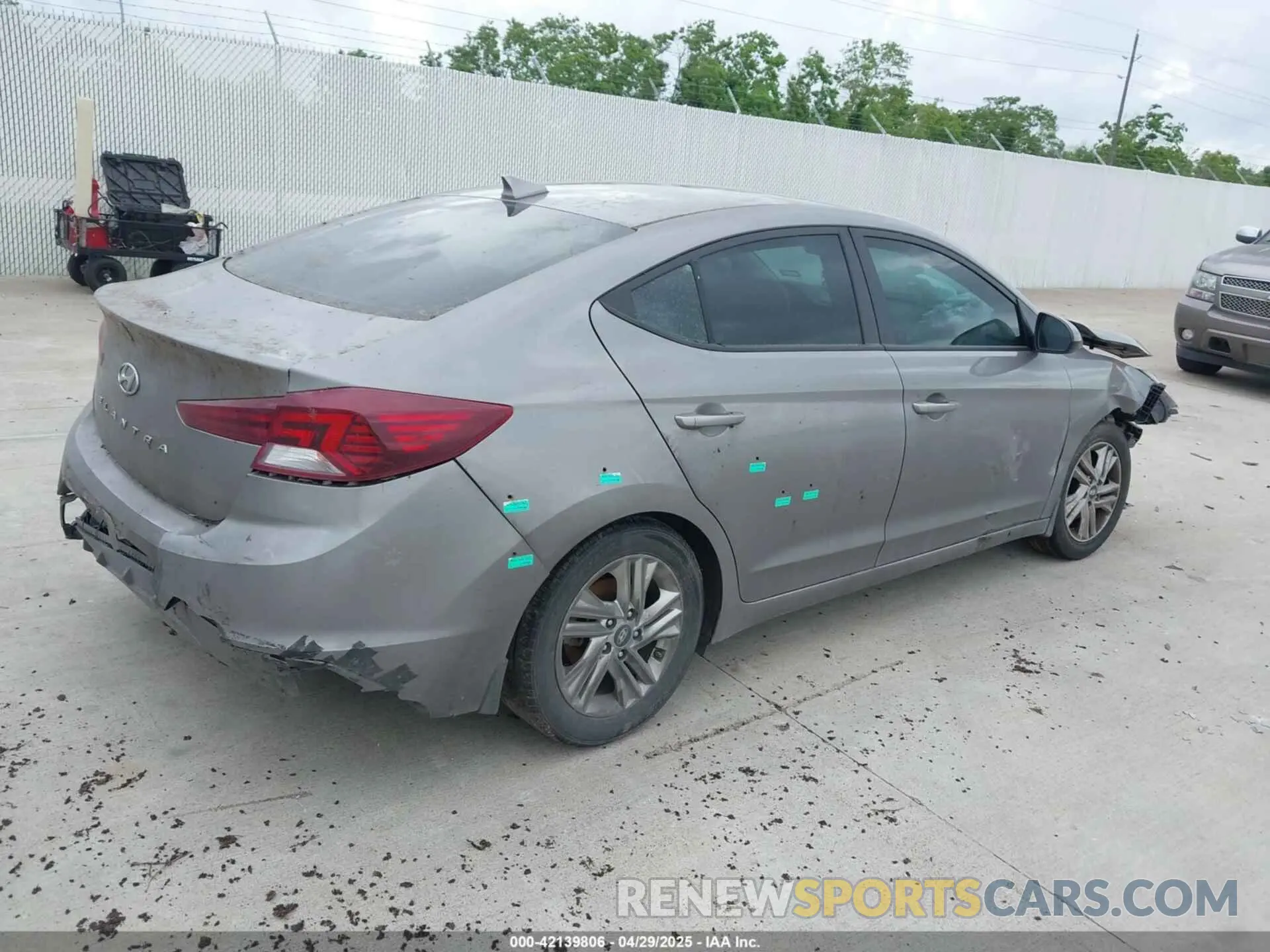 4 Photograph of a damaged car KMHD84LF7LU980207 HYUNDAI ELANTRA 2020