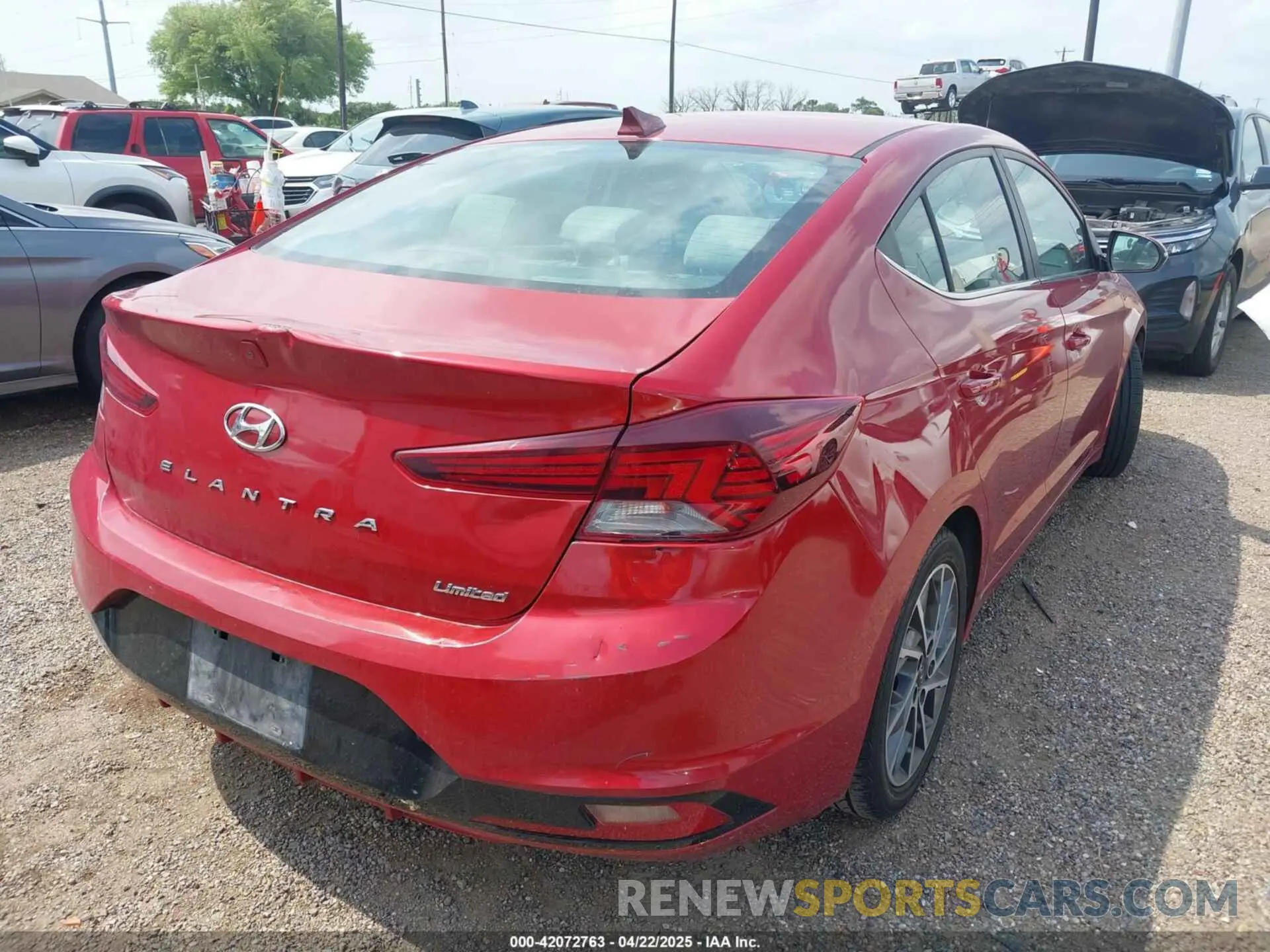 4 Photograph of a damaged car KMHD84LF8LU107789 HYUNDAI ELANTRA 2020