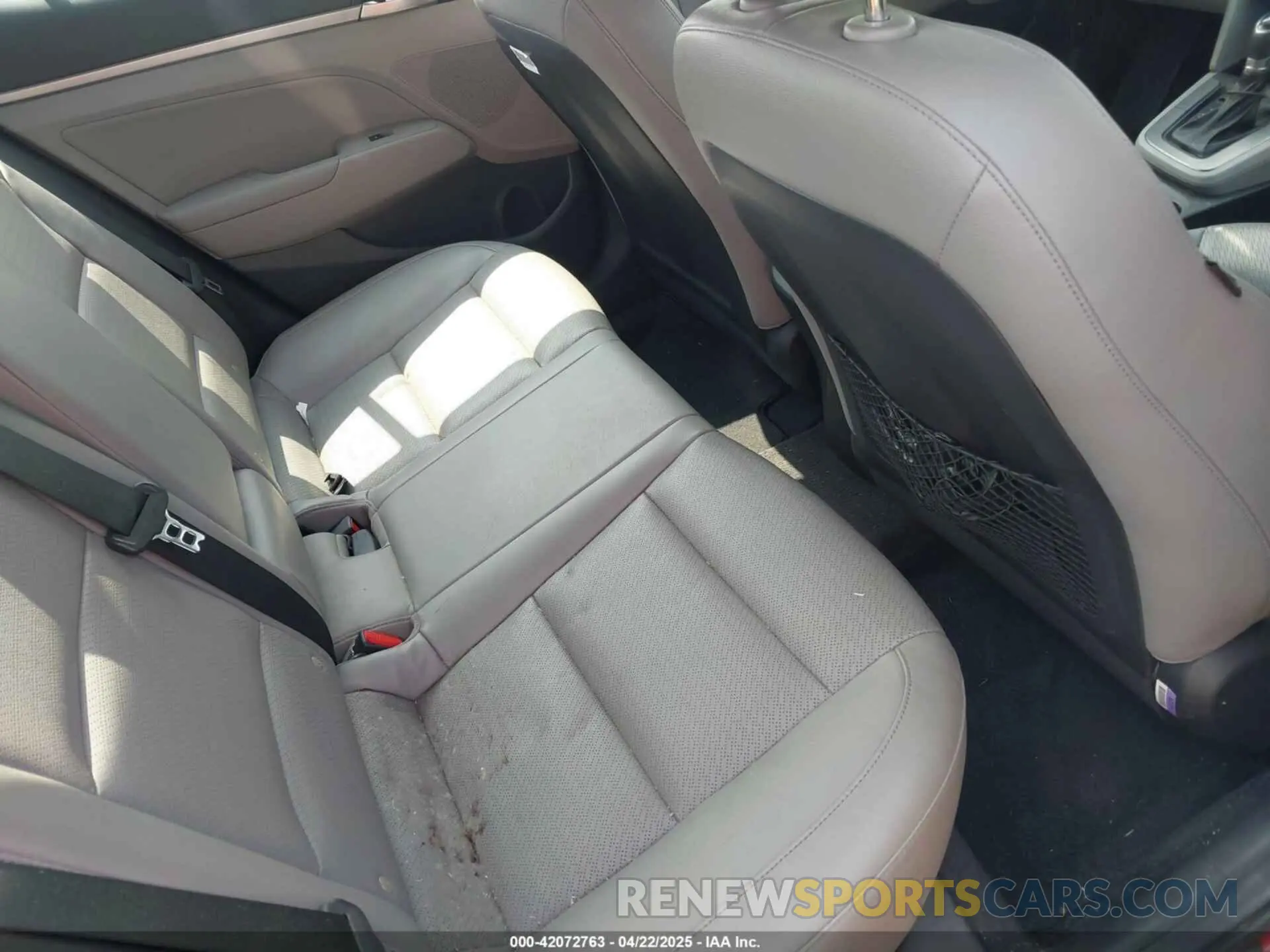 8 Photograph of a damaged car KMHD84LF8LU107789 HYUNDAI ELANTRA 2020