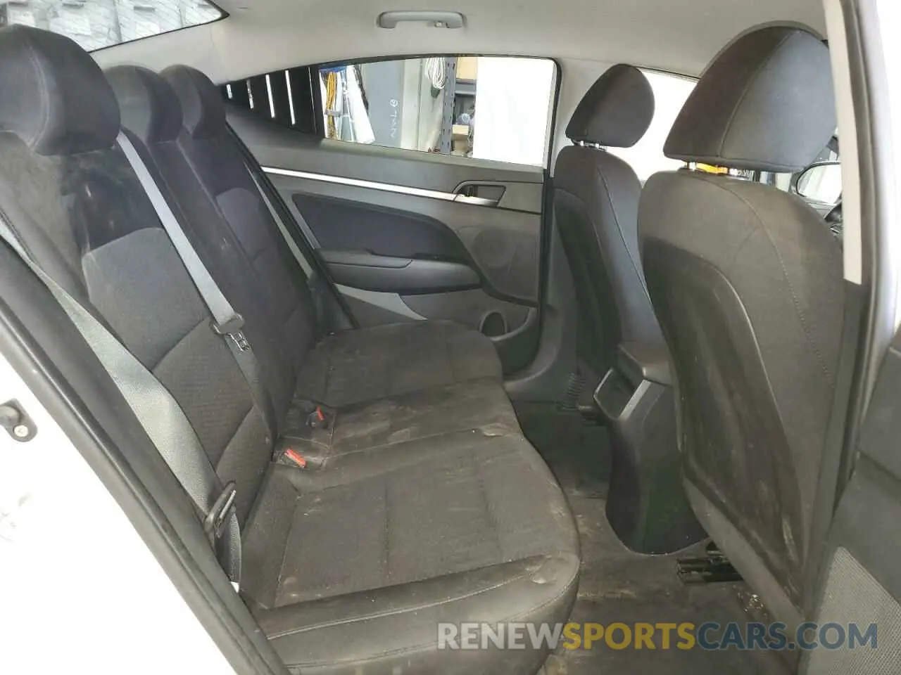 10 Photograph of a damaged car KMHD84LF8LU965943 HYUNDAI ELANTRA 2020