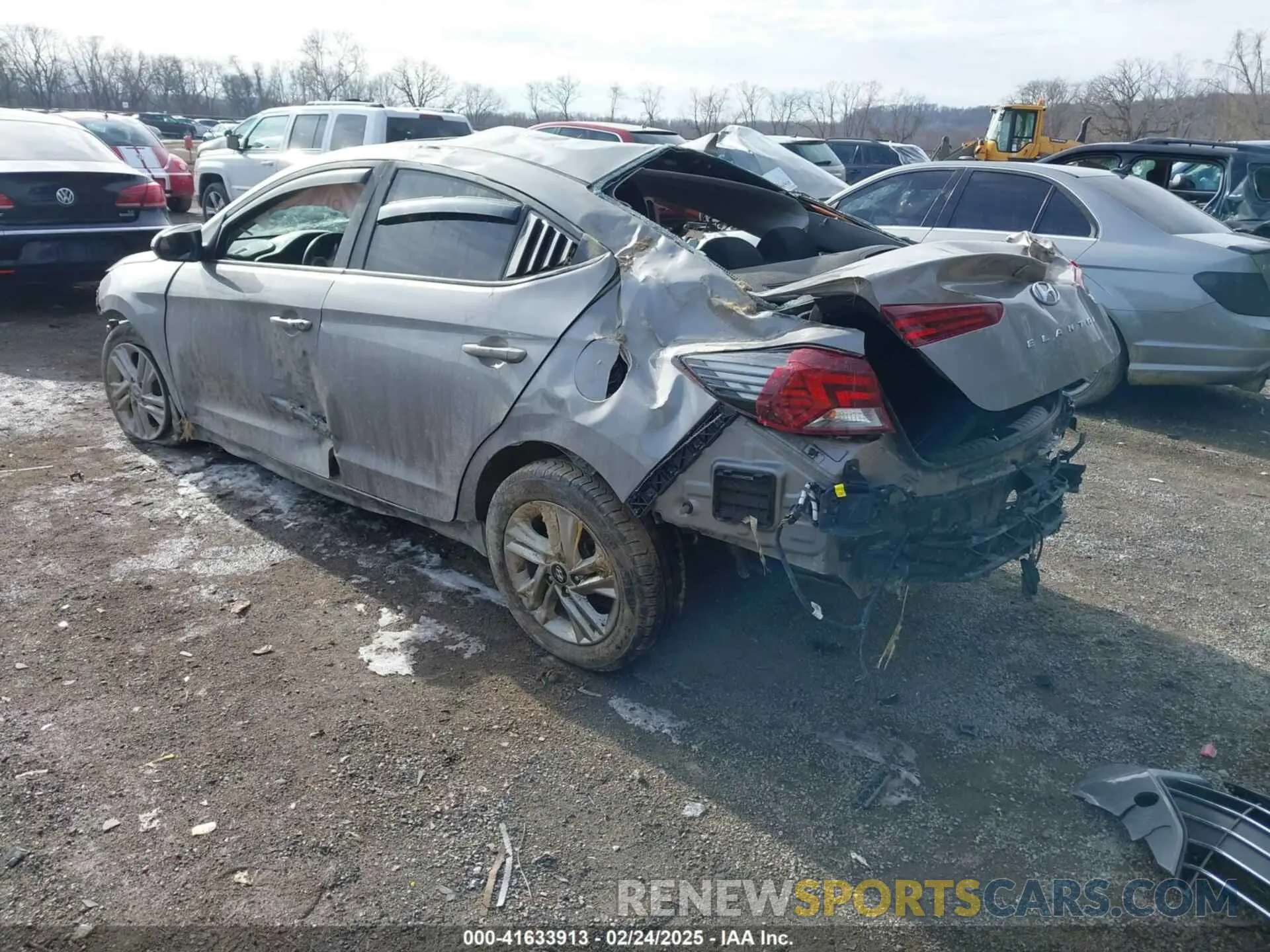 3 Фотография поврежденного автомобиля KMHD84LF9LU066699 HYUNDAI ELANTRA 2020