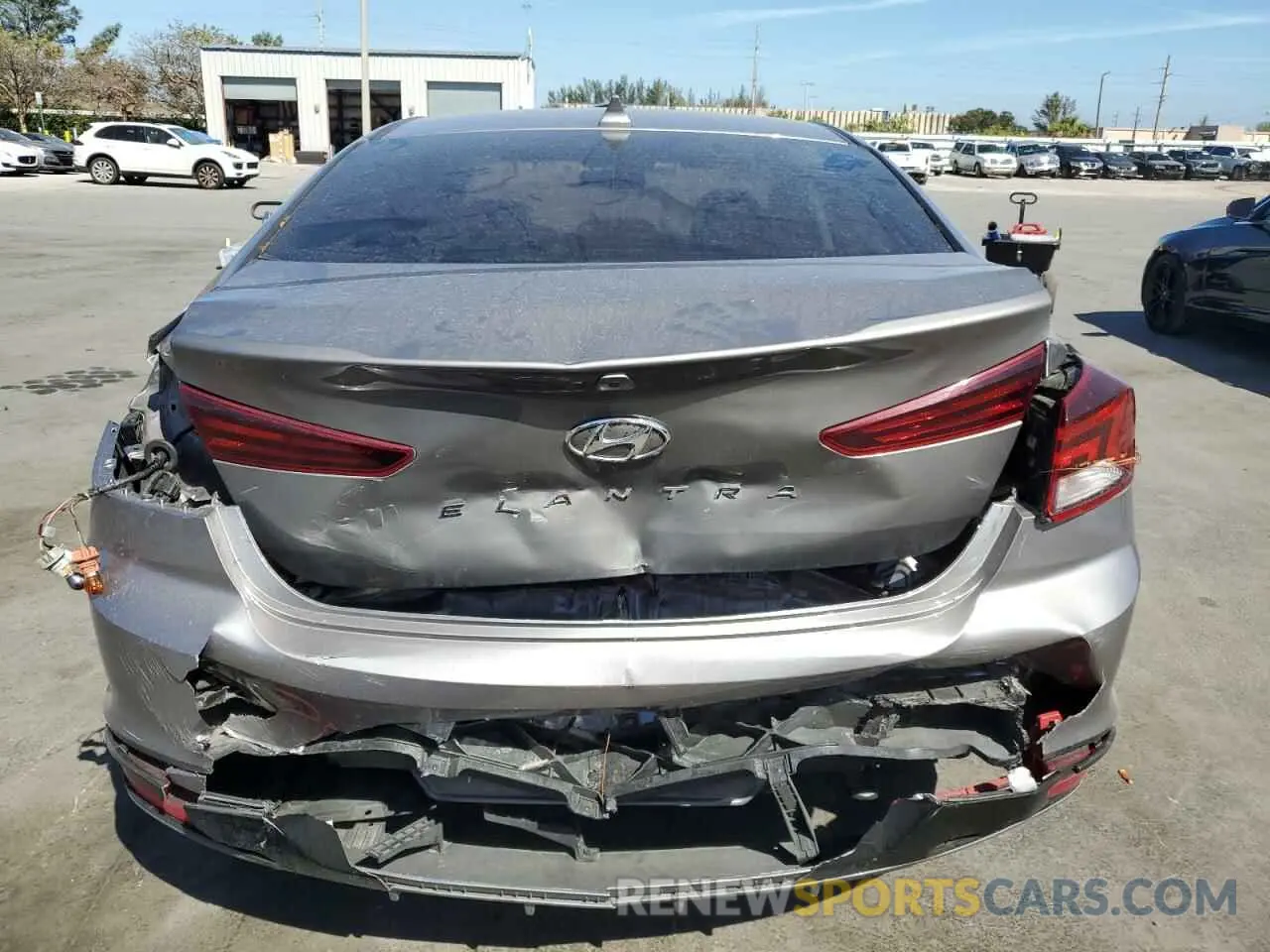 6 Фотография поврежденного автомобиля KMHD84LF9LU896521 HYUNDAI ELANTRA 2020