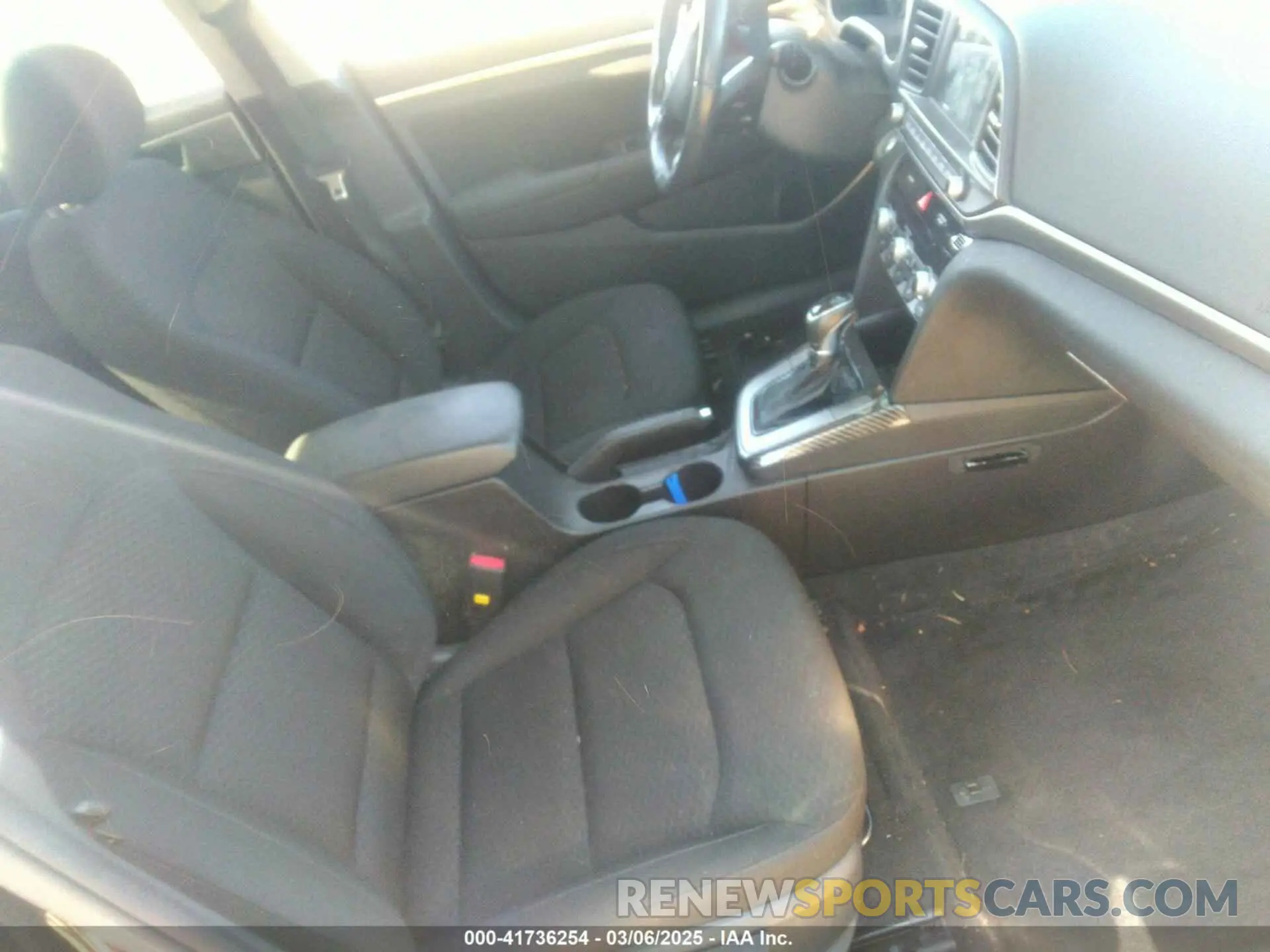 5 Photograph of a damaged car KMHD84LF9LU986736 HYUNDAI ELANTRA 2020