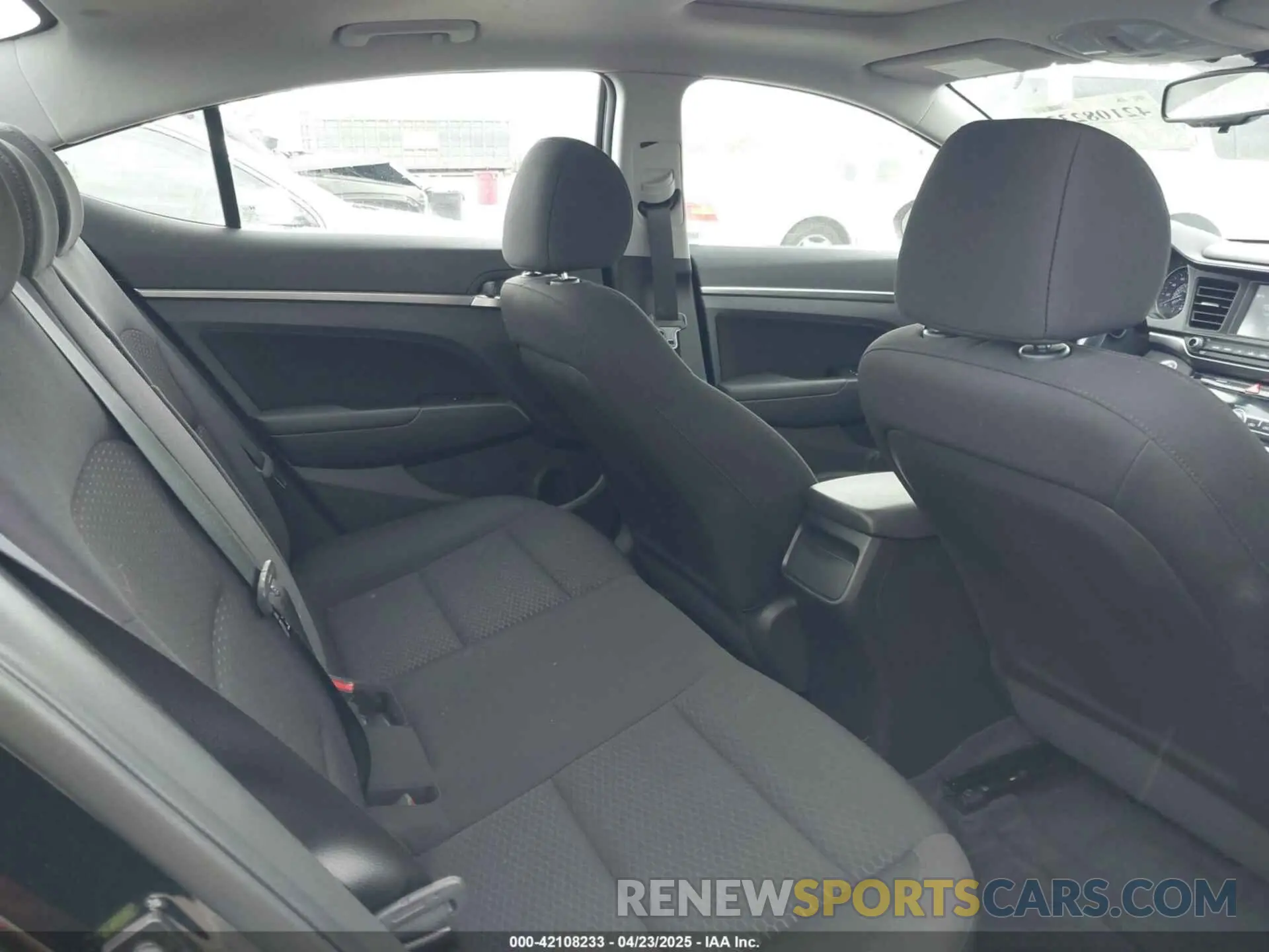 8 Photograph of a damaged car KMHD84LFXLU106756 HYUNDAI ELANTRA 2020