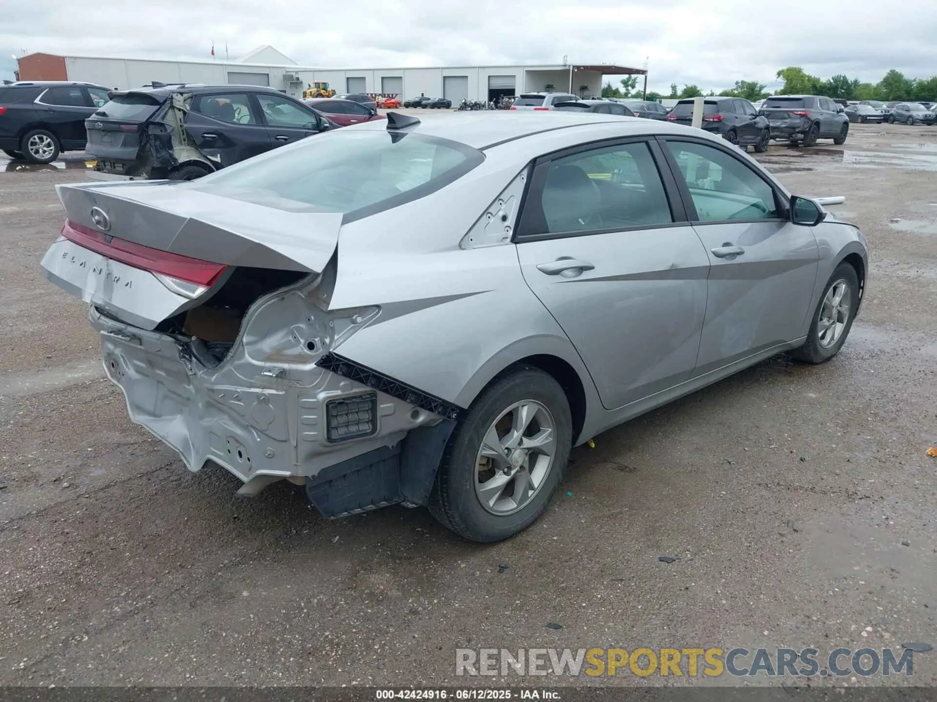 4 Фотография поврежденного автомобиля 5NPLL4AG1MH036554 HYUNDAI ELANTRA 2021