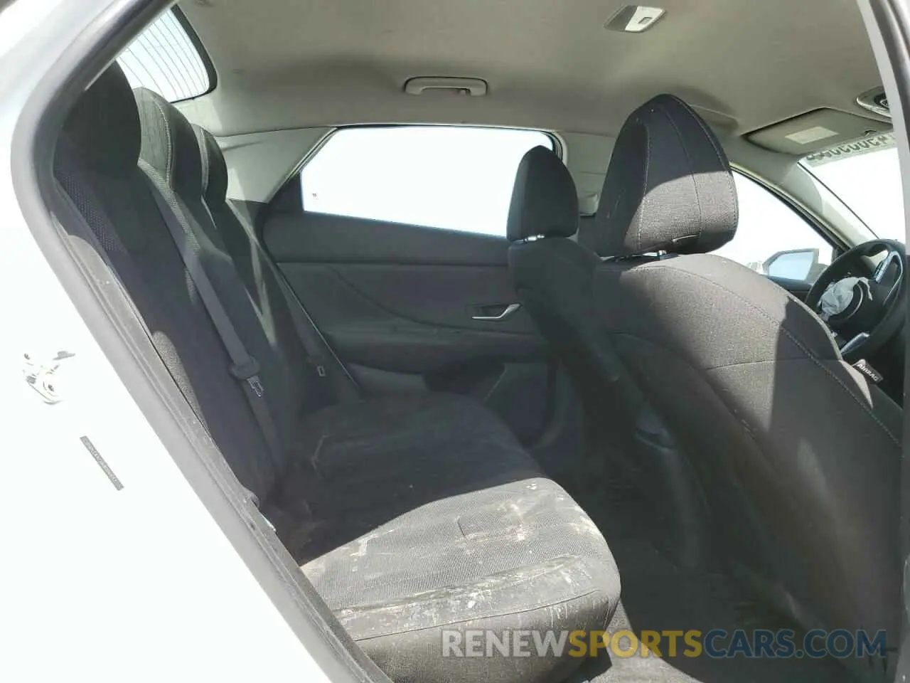 11 Photograph of a damaged car 5NPLL4AG1MH041642 HYUNDAI ELANTRA 2021