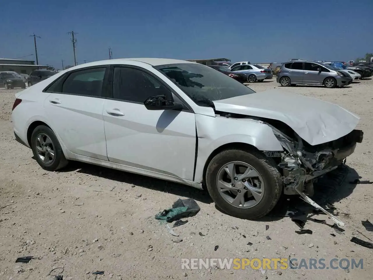 4 Photograph of a damaged car 5NPLL4AG1MH041642 HYUNDAI ELANTRA 2021