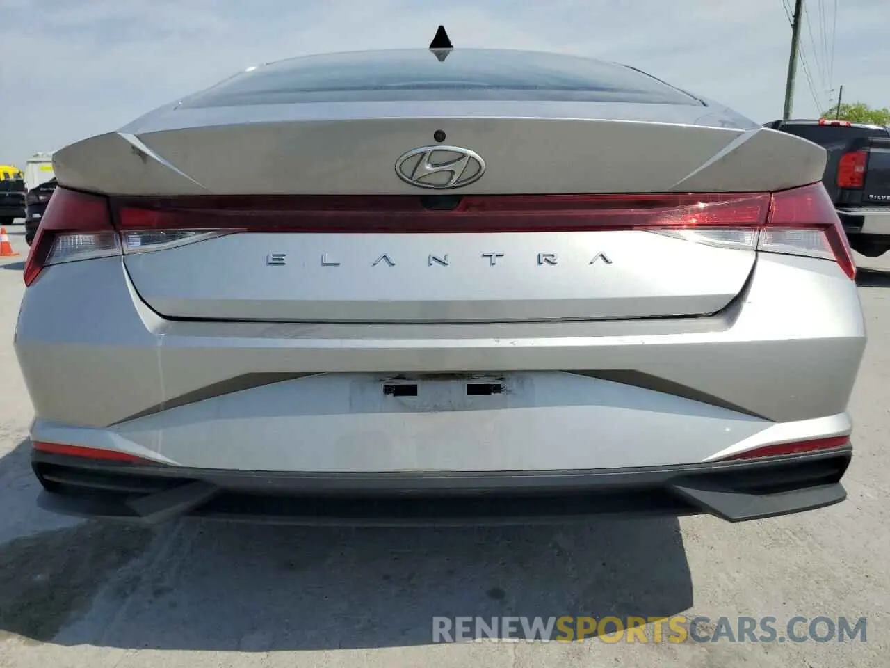 6 Photograph of a damaged car 5NPLL4AG1MH045495 HYUNDAI ELANTRA 2021