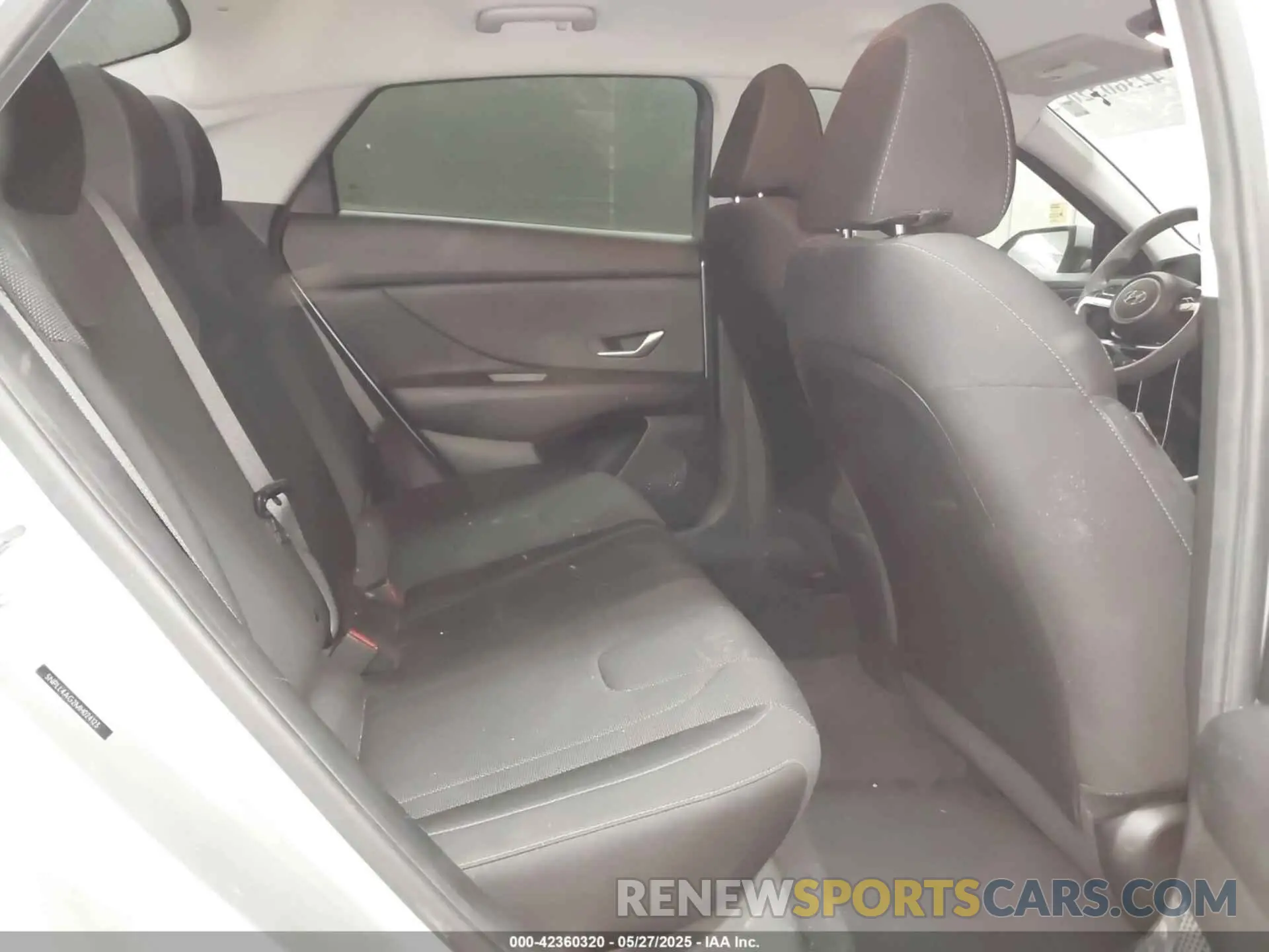 8 Photograph of a damaged car 5NPLL4AG2MH024123 HYUNDAI ELANTRA 2021