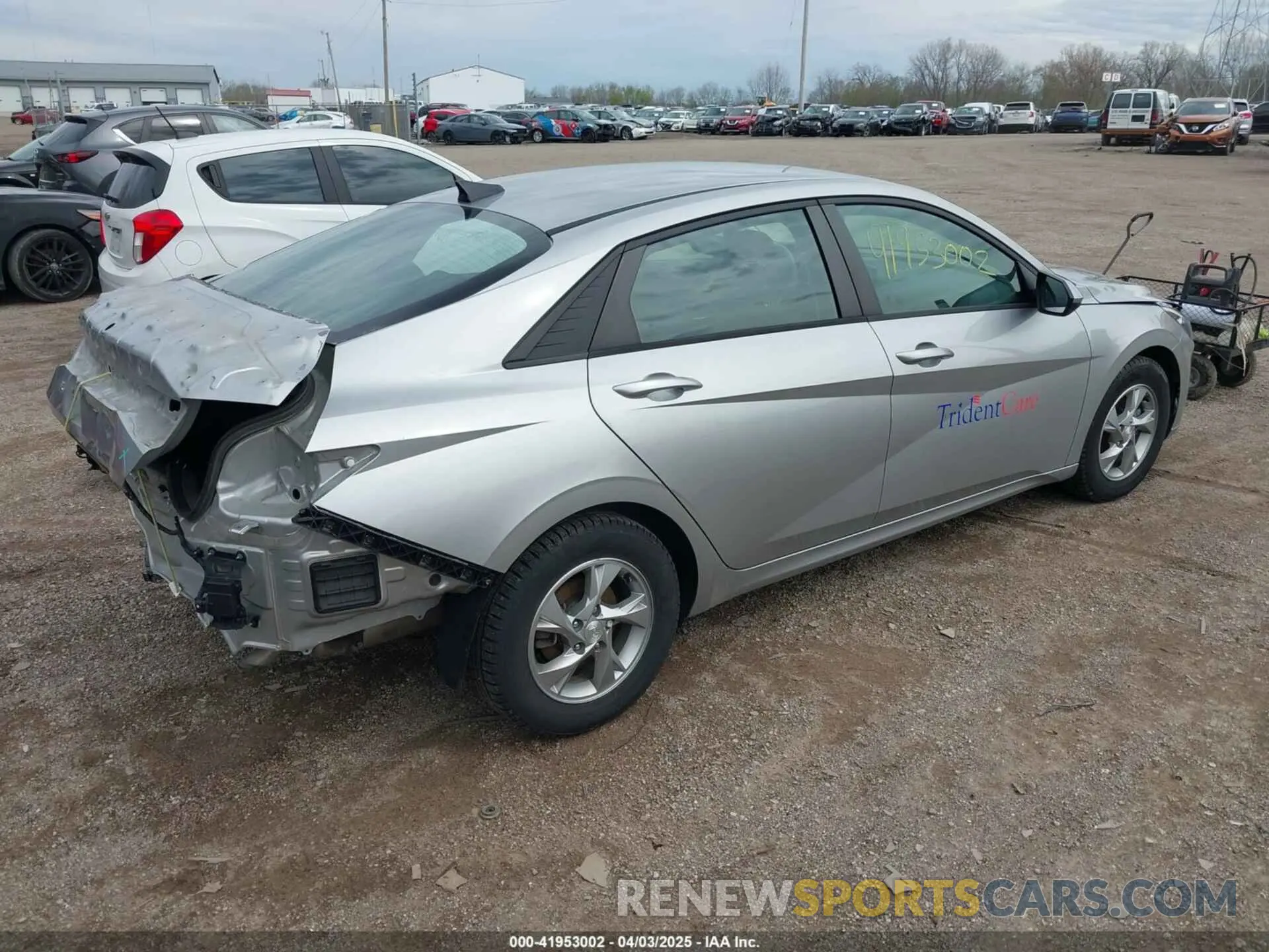 4 Фотография поврежденного автомобиля 5NPLL4AG3MH015933 HYUNDAI ELANTRA 2021