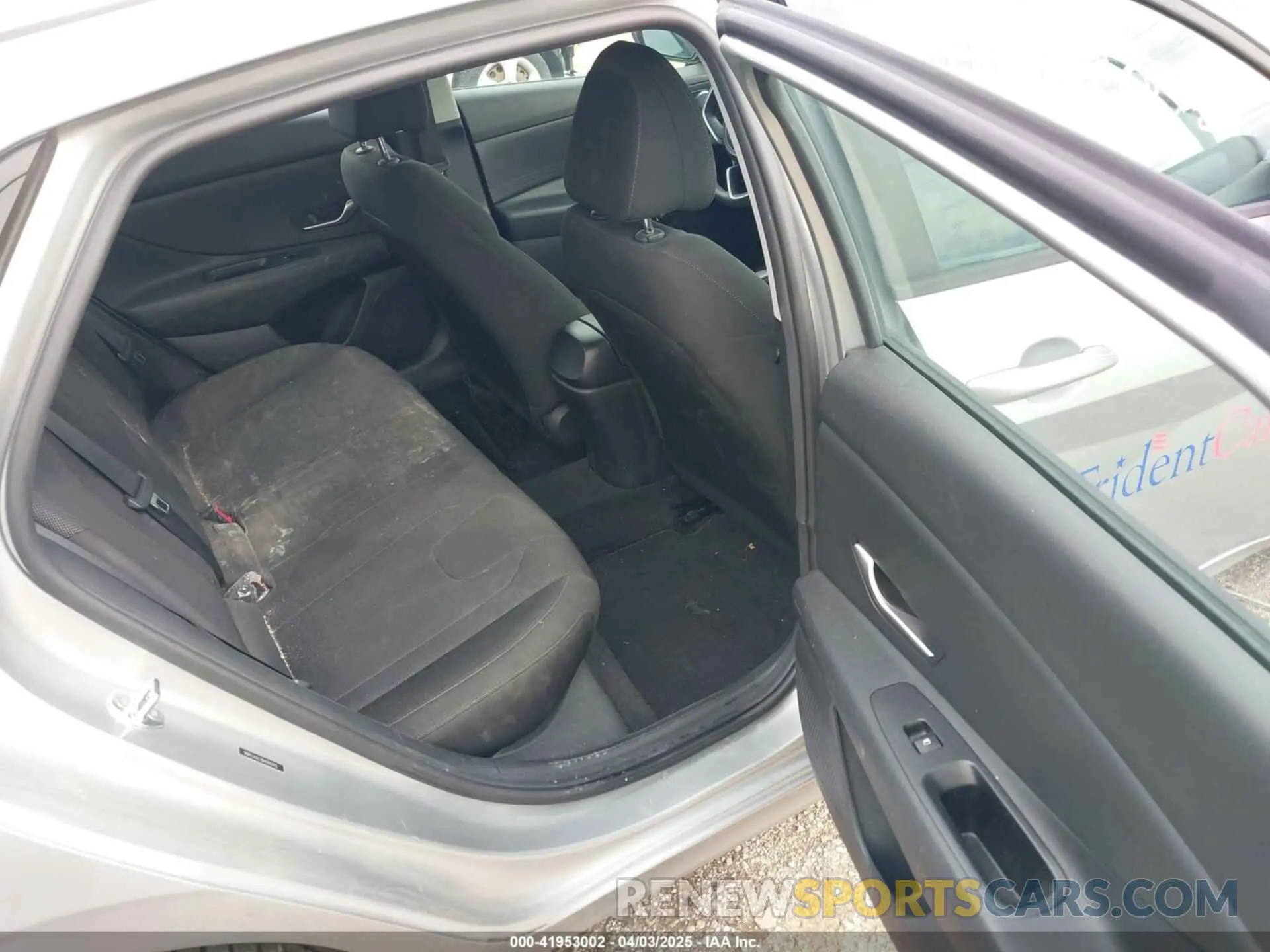 8 Фотография поврежденного автомобиля 5NPLL4AG3MH015933 HYUNDAI ELANTRA 2021
