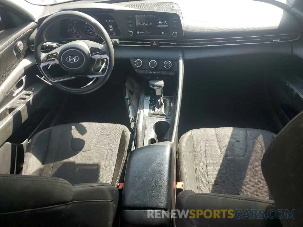 8 Photograph of a damaged car 5NPLL4AG4MH017304 HYUNDAI ELANTRA 2021