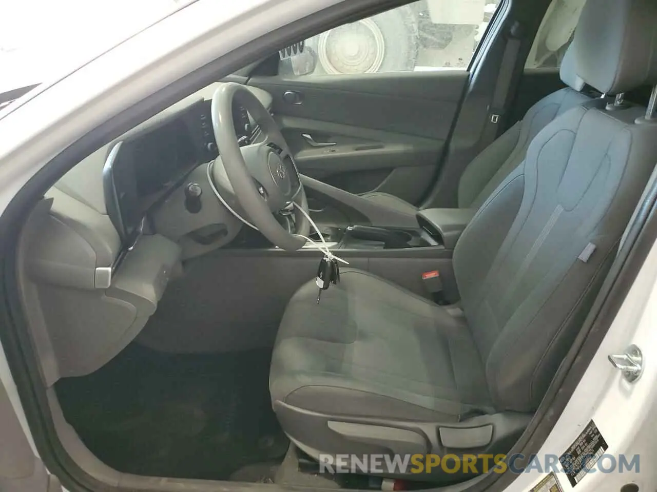 7 Фотография поврежденного автомобиля 5NPLL4AG6MH039675 HYUNDAI ELANTRA 2021