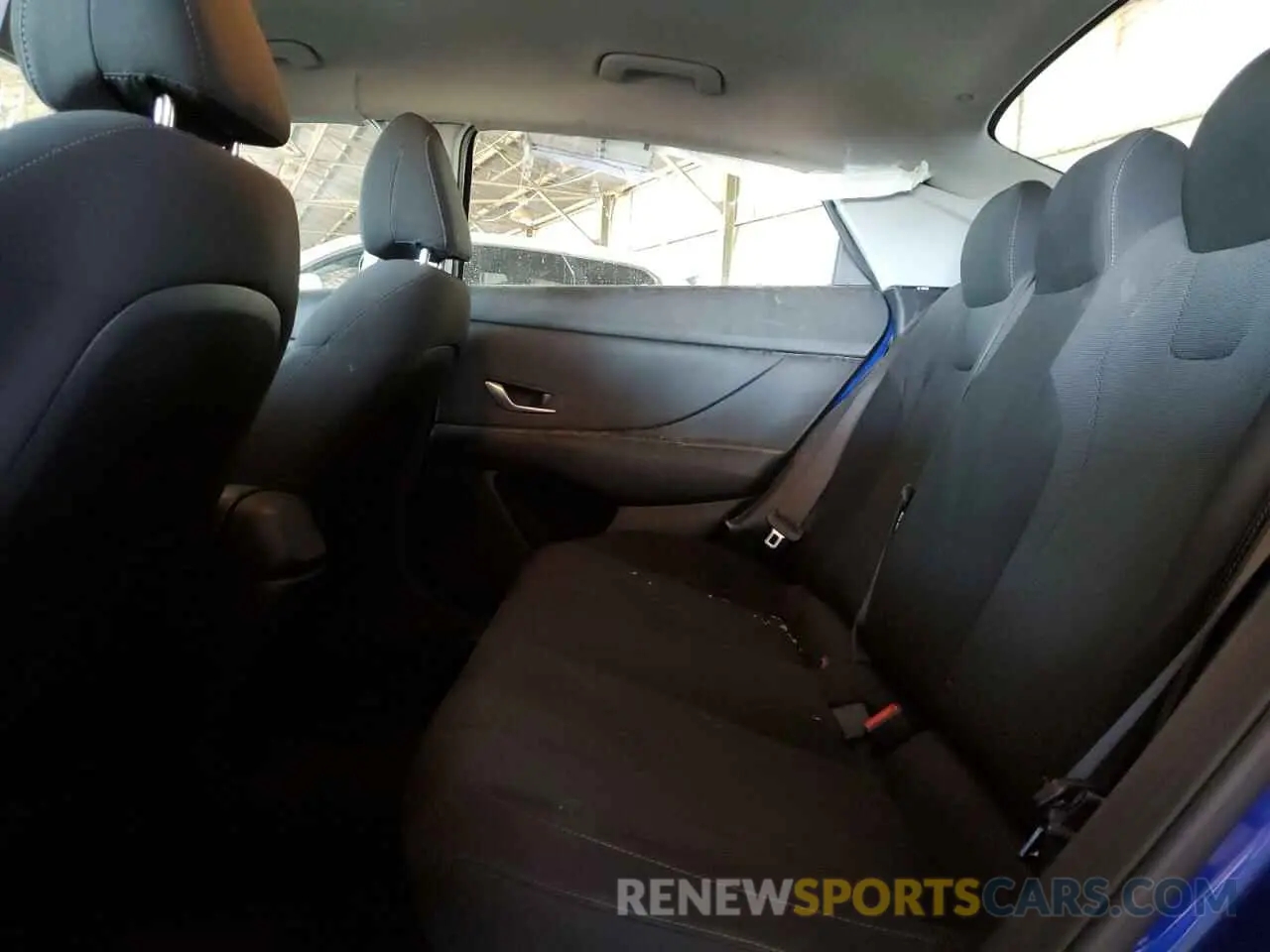 10 Photograph of a damaged car 5NPLL4AG7MH049857 HYUNDAI ELANTRA 2021
