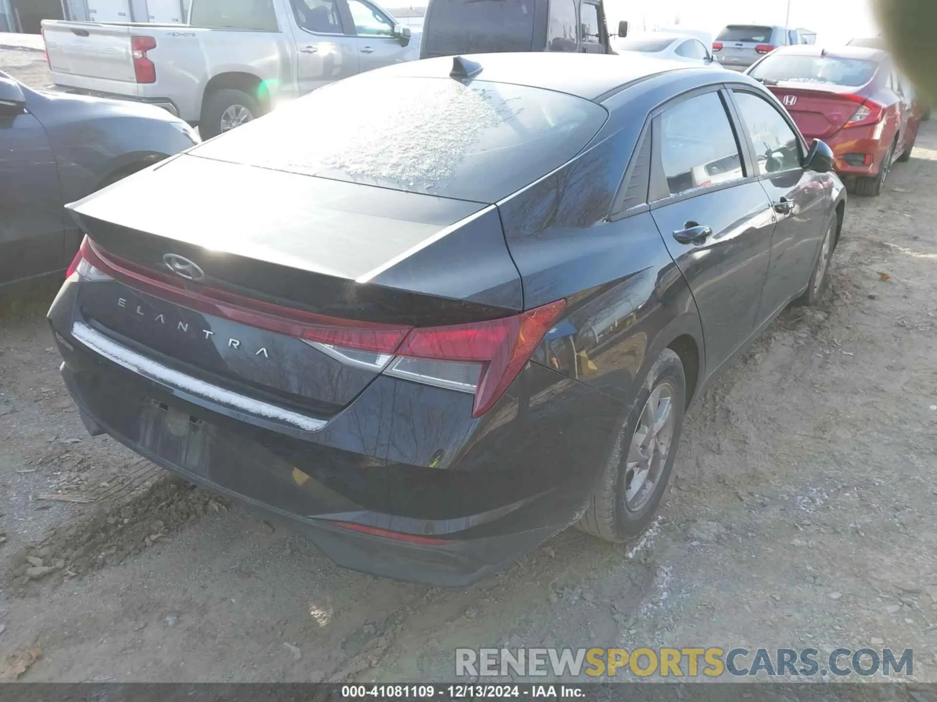 4 Фотография поврежденного автомобиля 5NPLL4AG8MH025566 HYUNDAI ELANTRA 2021