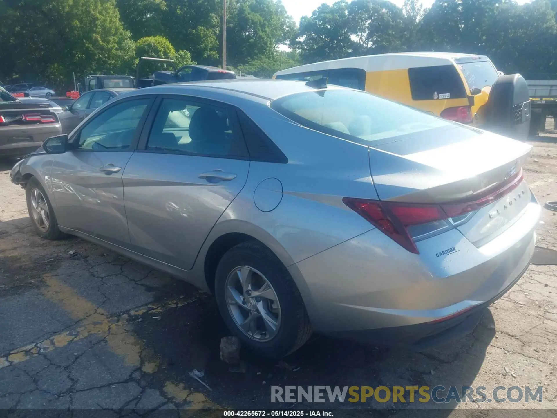 3 Photograph of a damaged car 5NPLL4AG8MH052542 HYUNDAI ELANTRA 2021