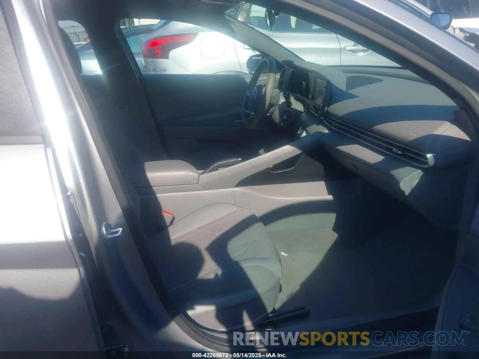 5 Photograph of a damaged car 5NPLL4AG8MH052542 HYUNDAI ELANTRA 2021
