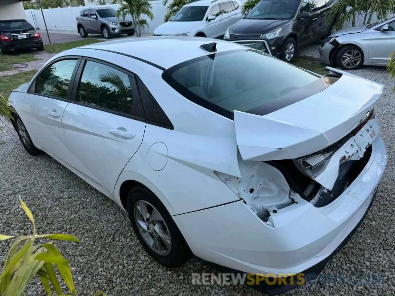 3 Photograph of a damaged car 5NPLL4AG9MH050850 HYUNDAI ELANTRA 2021