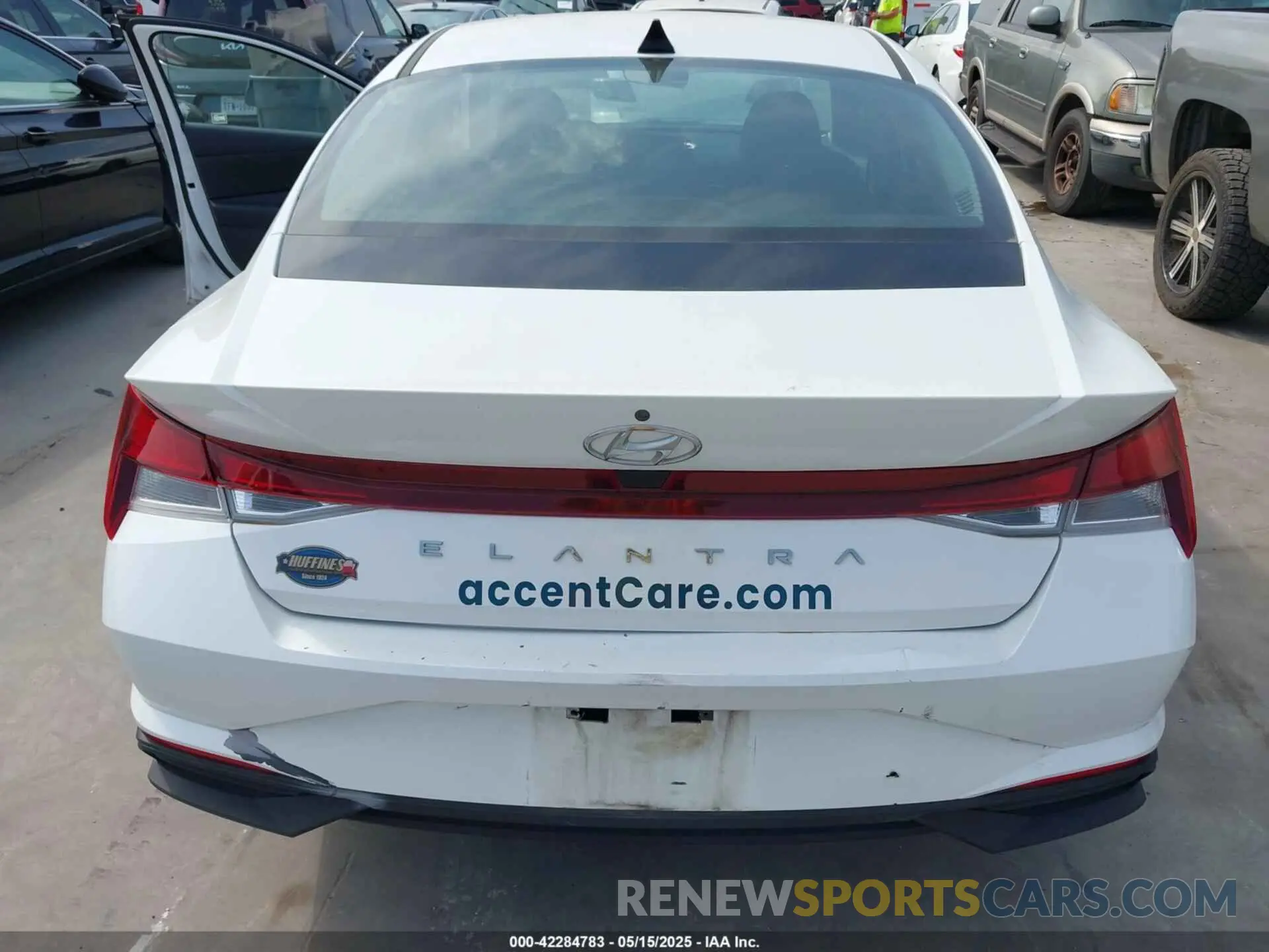 15 Photograph of a damaged car 5NPLL4AGXMH049299 HYUNDAI ELANTRA 2021