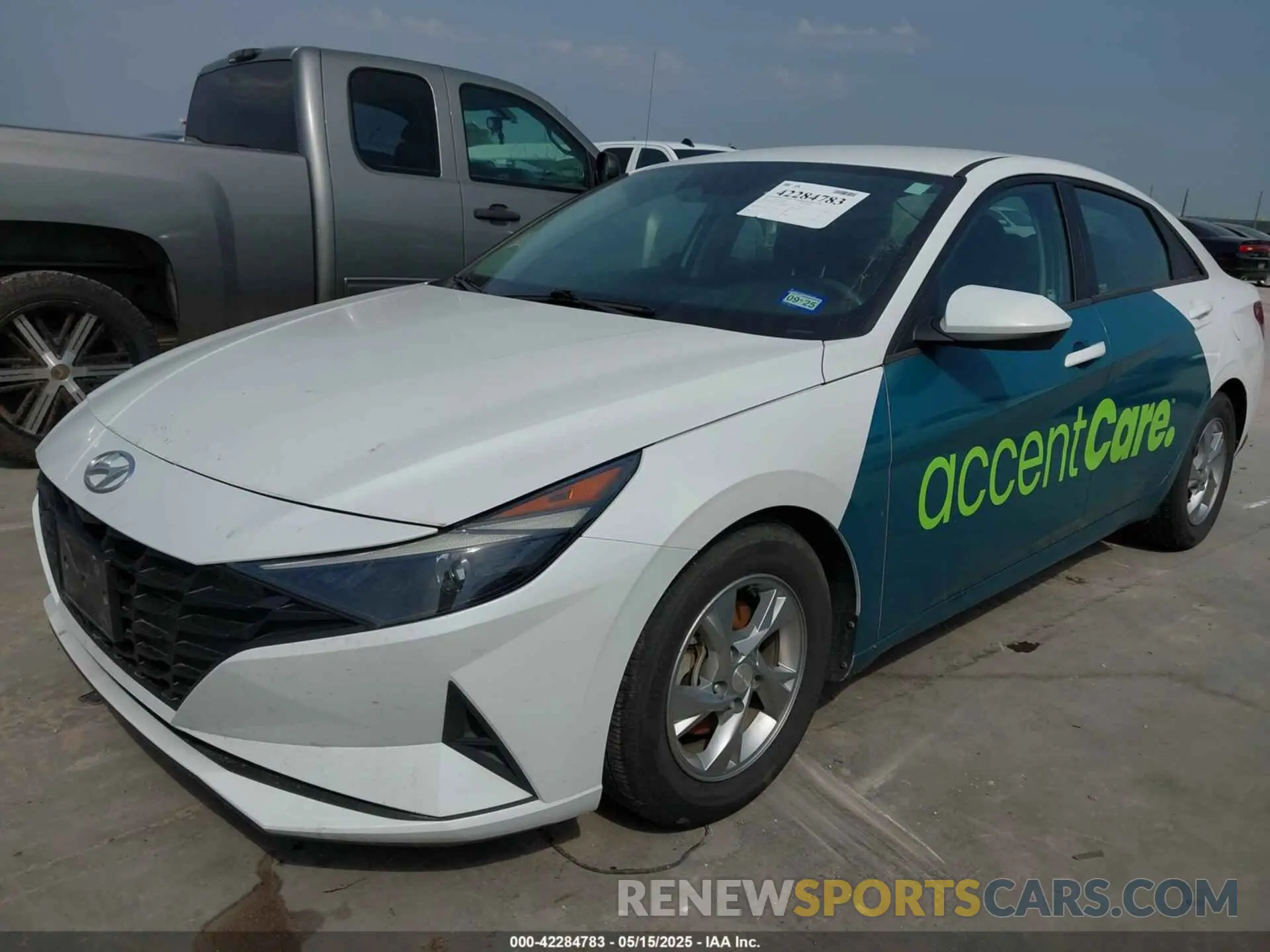 2 Photograph of a damaged car 5NPLL4AGXMH049299 HYUNDAI ELANTRA 2021