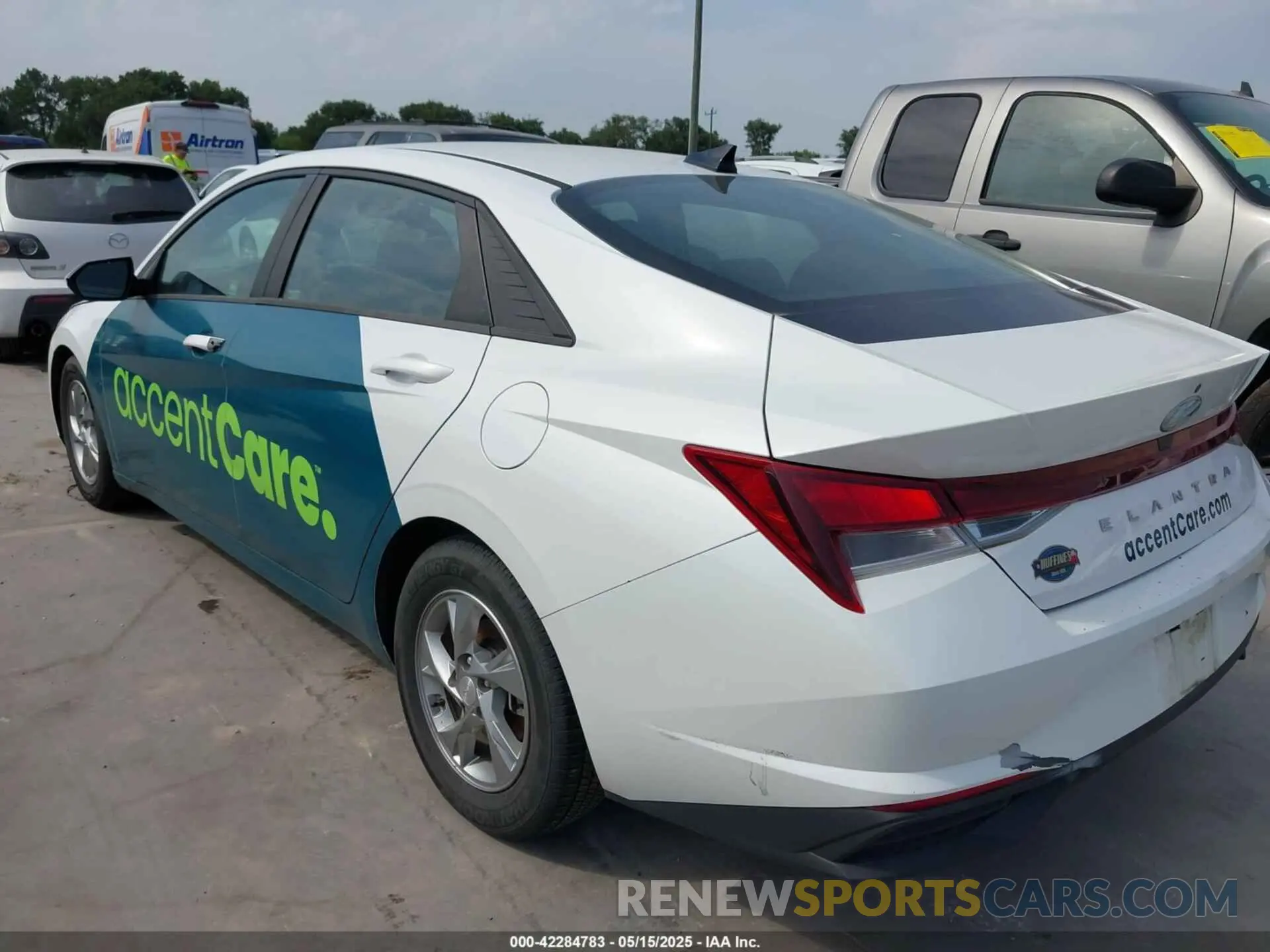 3 Photograph of a damaged car 5NPLL4AGXMH049299 HYUNDAI ELANTRA 2021