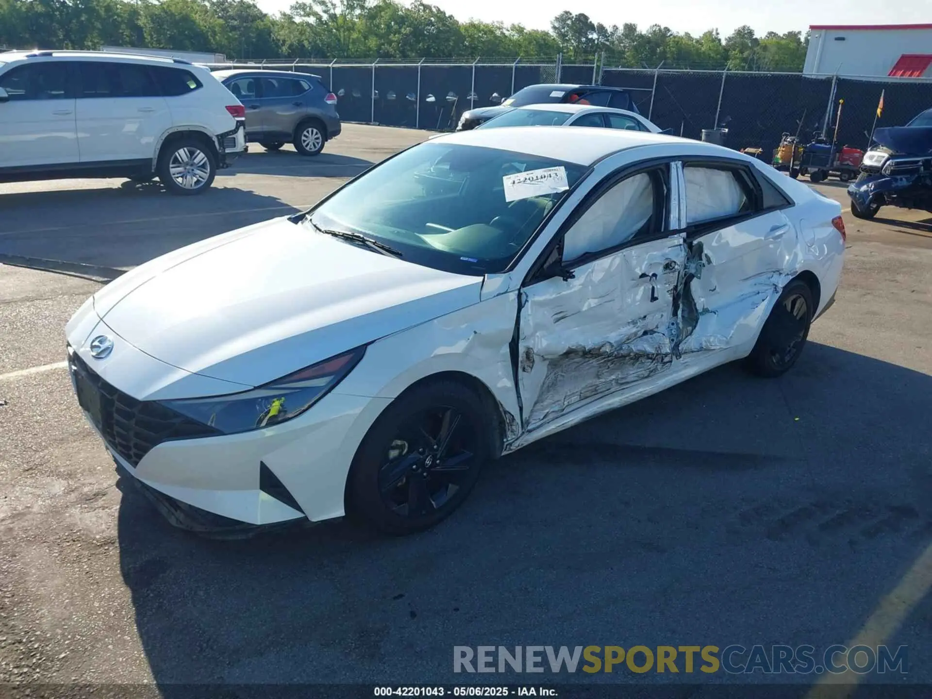 2 Photograph of a damaged car 5NPLM4AG0MH012114 HYUNDAI ELANTRA 2021