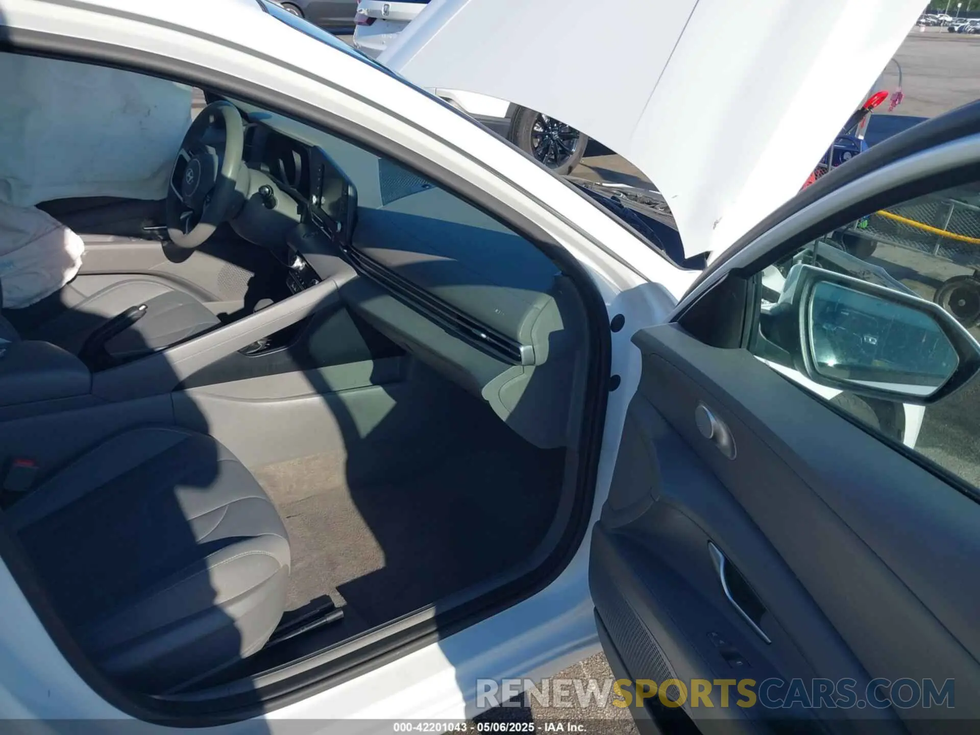 5 Photograph of a damaged car 5NPLM4AG0MH012114 HYUNDAI ELANTRA 2021