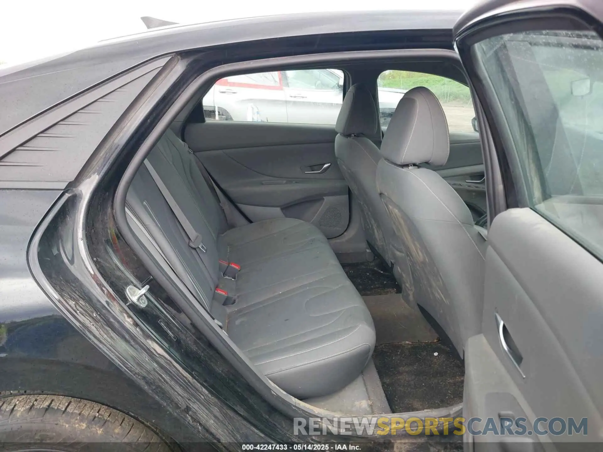 8 Photograph of a damaged car 5NPLM4AG1MH001123 HYUNDAI ELANTRA 2021