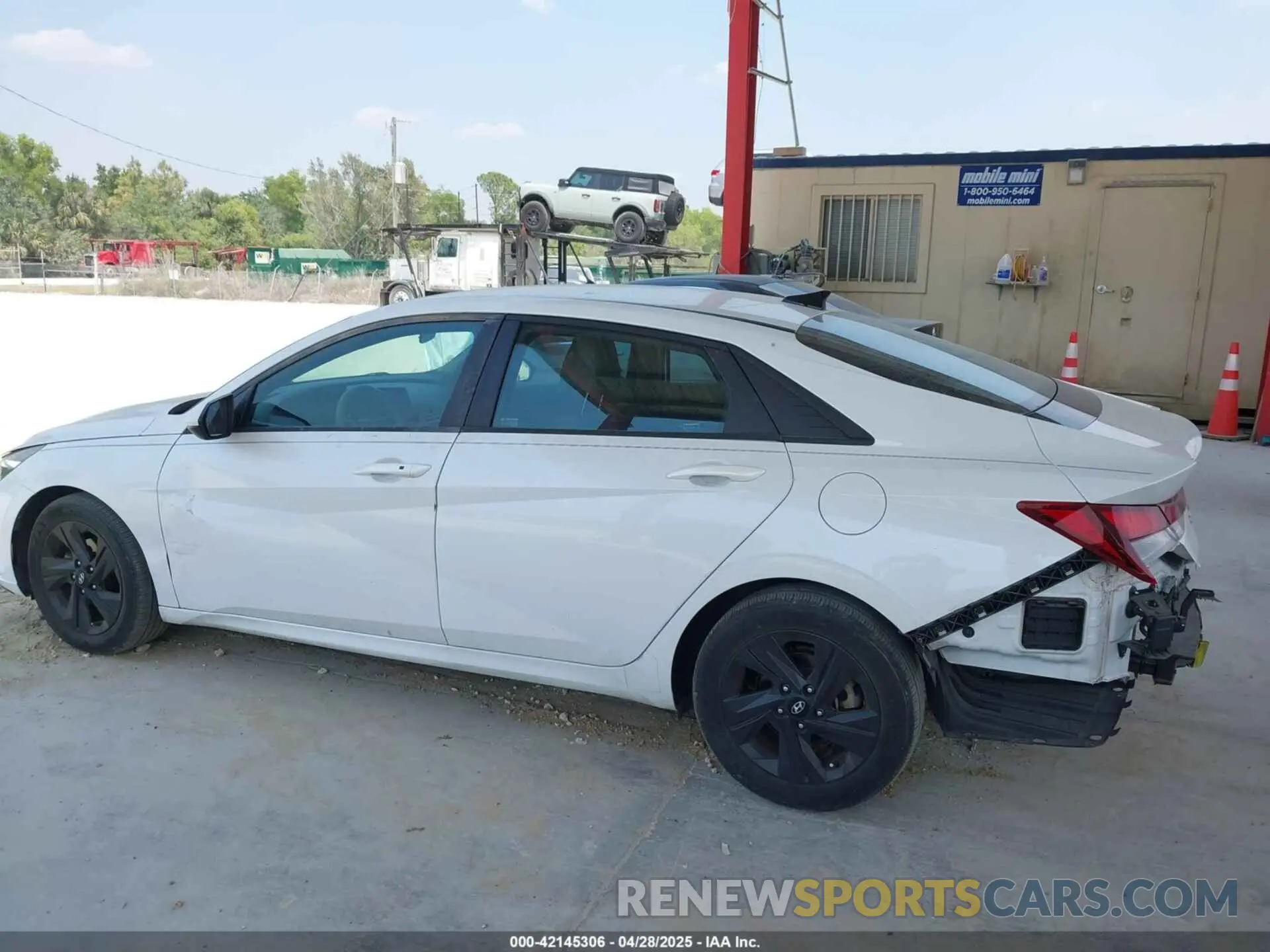 15 Фотография поврежденного автомобиля 5NPLM4AG1MH004328 HYUNDAI ELANTRA 2021