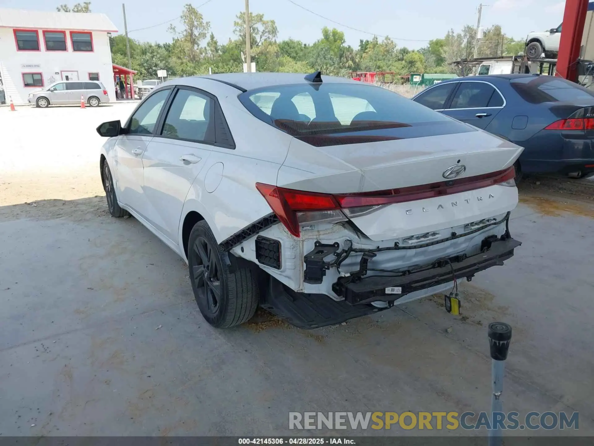 3 Фотография поврежденного автомобиля 5NPLM4AG1MH004328 HYUNDAI ELANTRA 2021