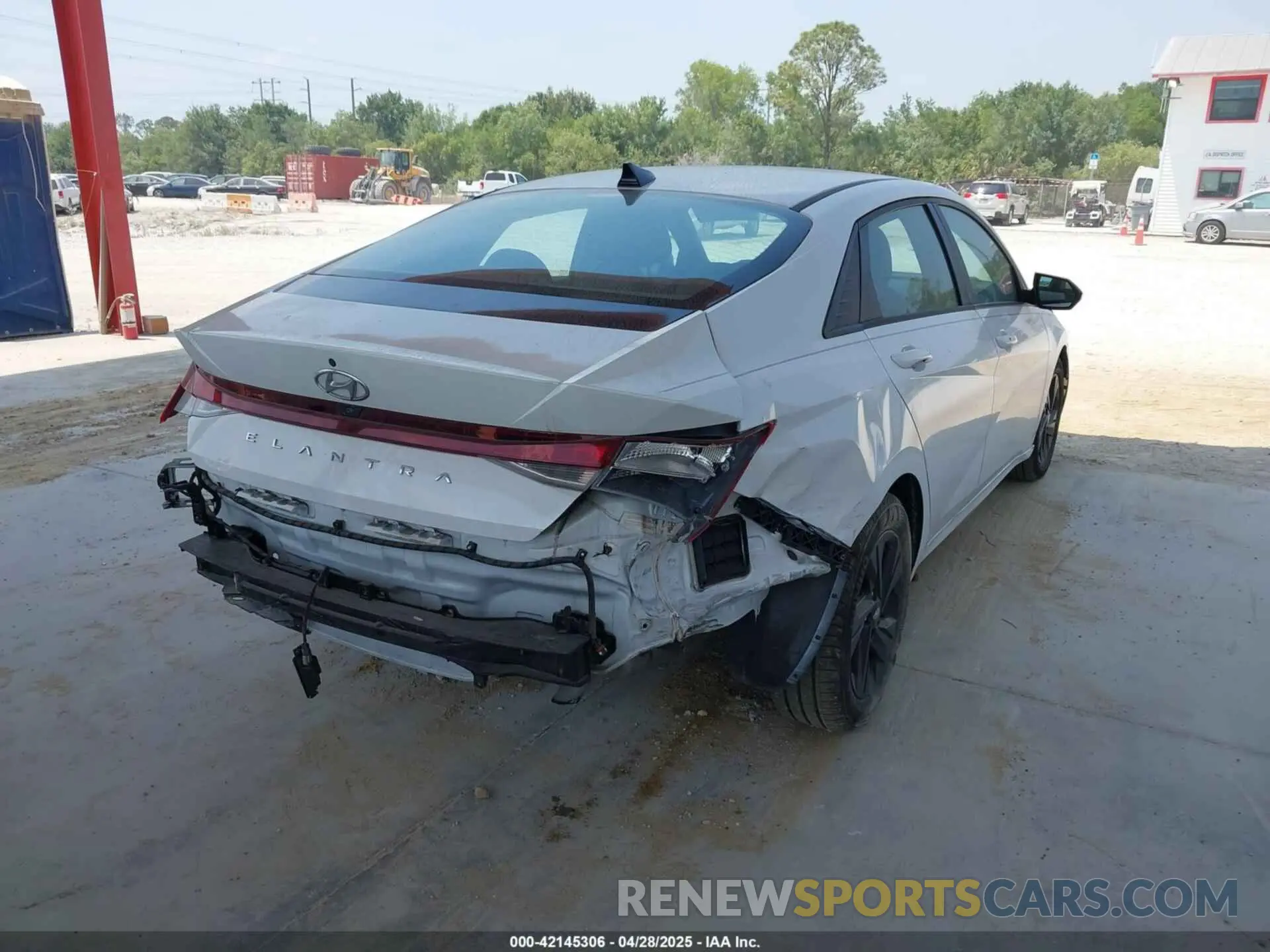 4 Фотография поврежденного автомобиля 5NPLM4AG1MH004328 HYUNDAI ELANTRA 2021