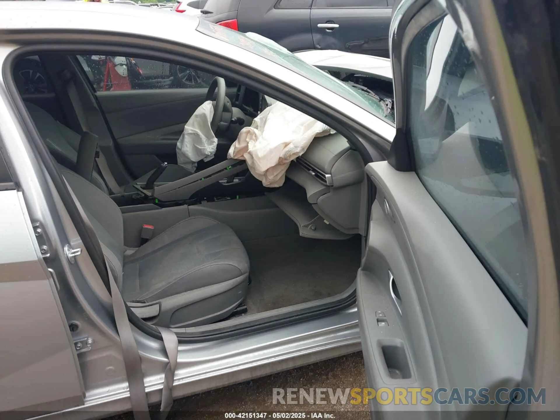 5 Photograph of a damaged car 5NPLM4AG1MH030055 HYUNDAI ELANTRA 2021