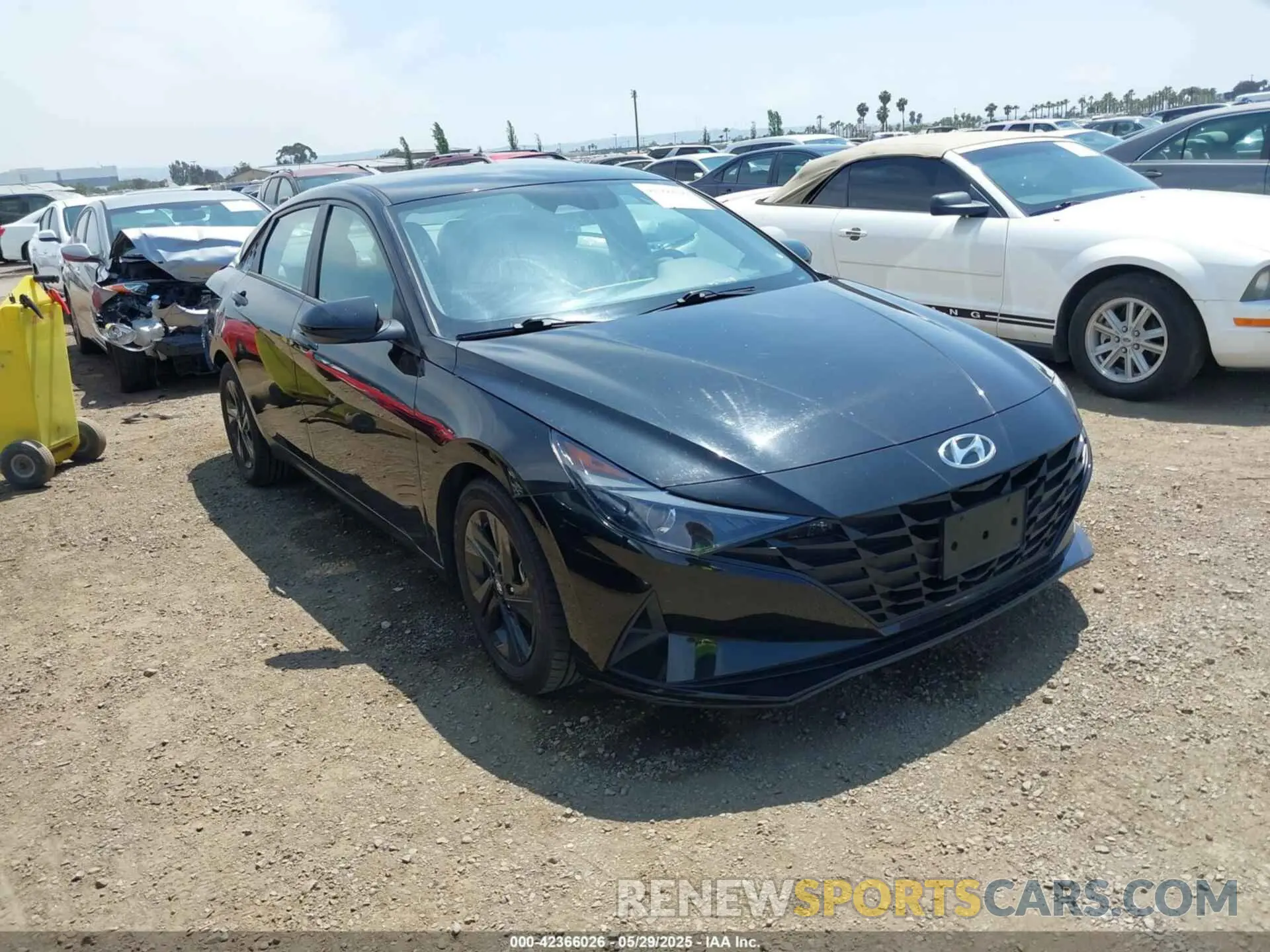 1 Photograph of a damaged car 5NPLM4AG1MH051245 HYUNDAI ELANTRA 2021