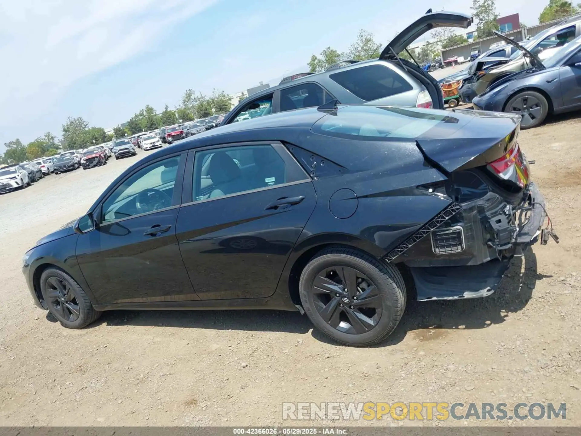 15 Photograph of a damaged car 5NPLM4AG1MH051245 HYUNDAI ELANTRA 2021
