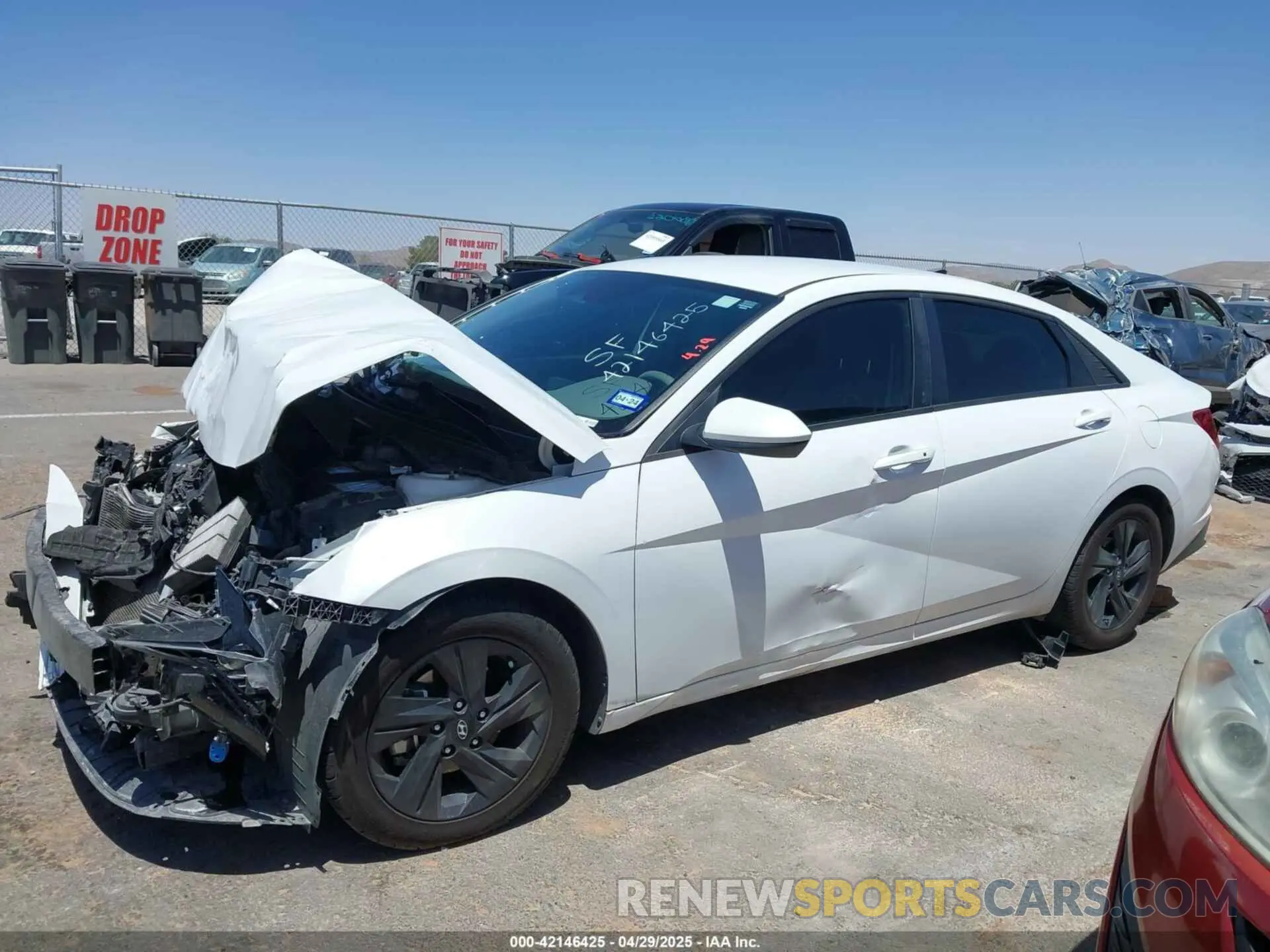 14 Photograph of a damaged car 5NPLM4AG2MH009697 HYUNDAI ELANTRA 2021