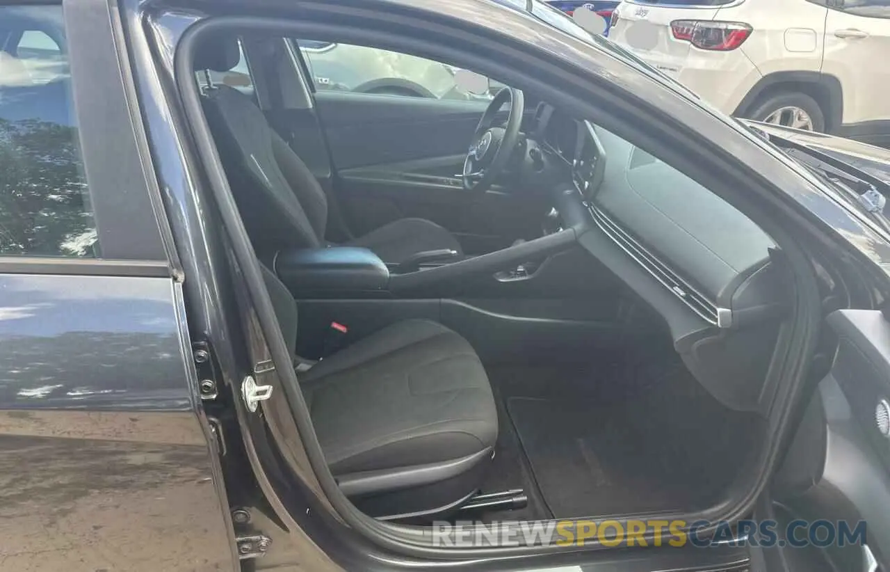 5 Photograph of a damaged car 5NPLM4AG2MH021333 HYUNDAI ELANTRA 2021