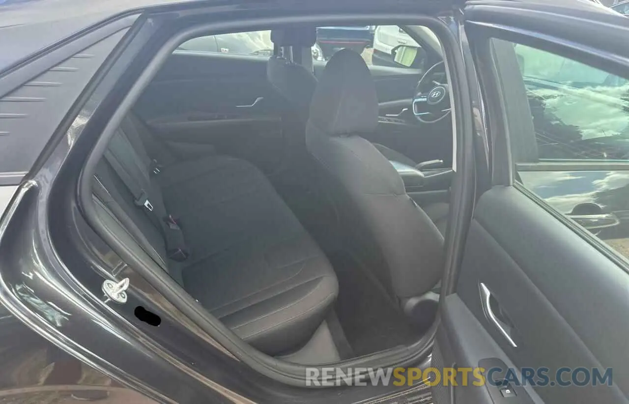 6 Photograph of a damaged car 5NPLM4AG2MH021333 HYUNDAI ELANTRA 2021