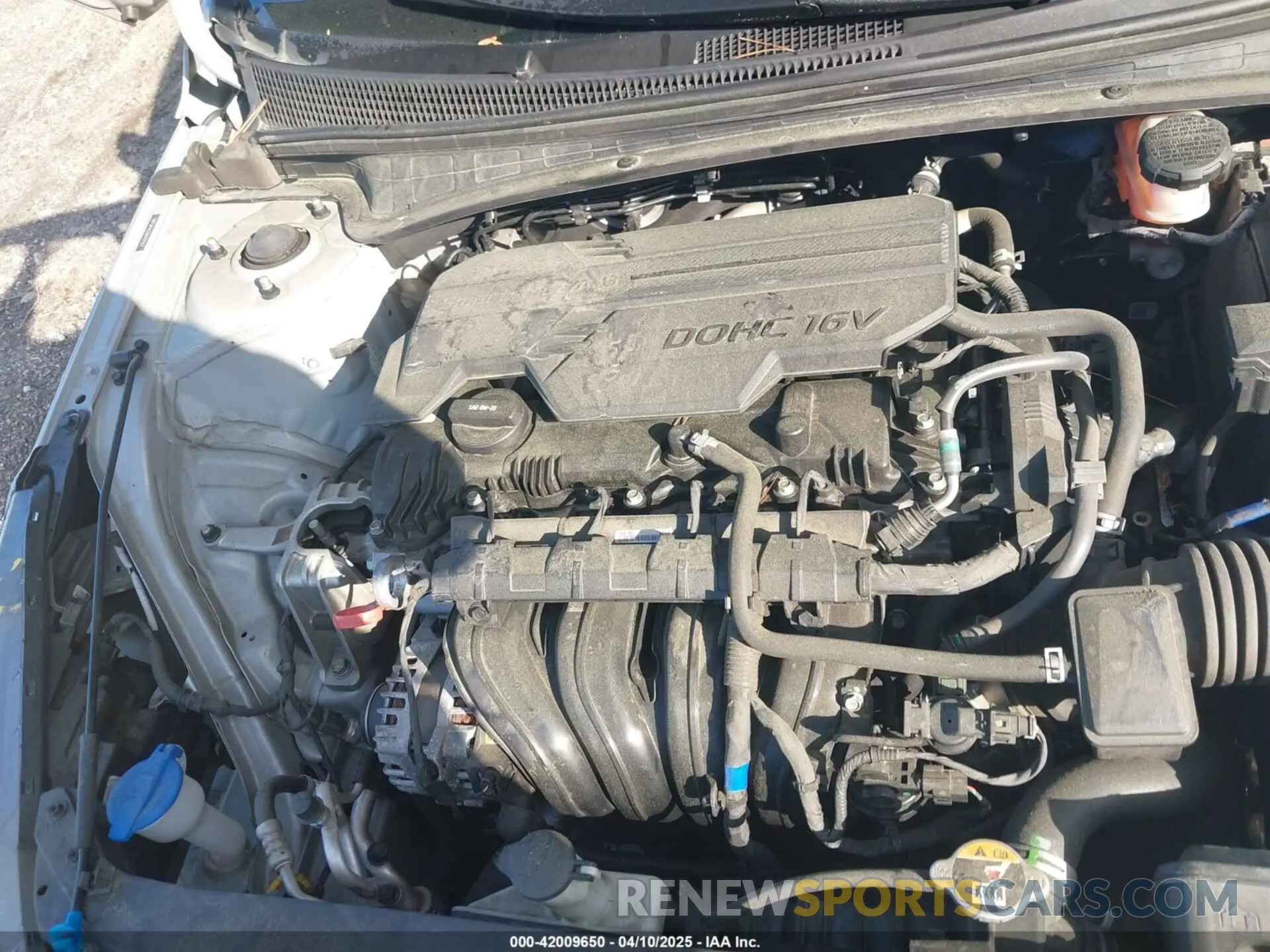 10 Photograph of a damaged car 5NPLM4AG2MH021557 HYUNDAI ELANTRA 2021
