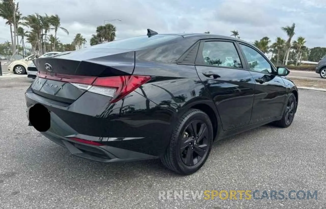 4 Photograph of a damaged car 5NPLM4AG3MH037850 HYUNDAI ELANTRA 2021